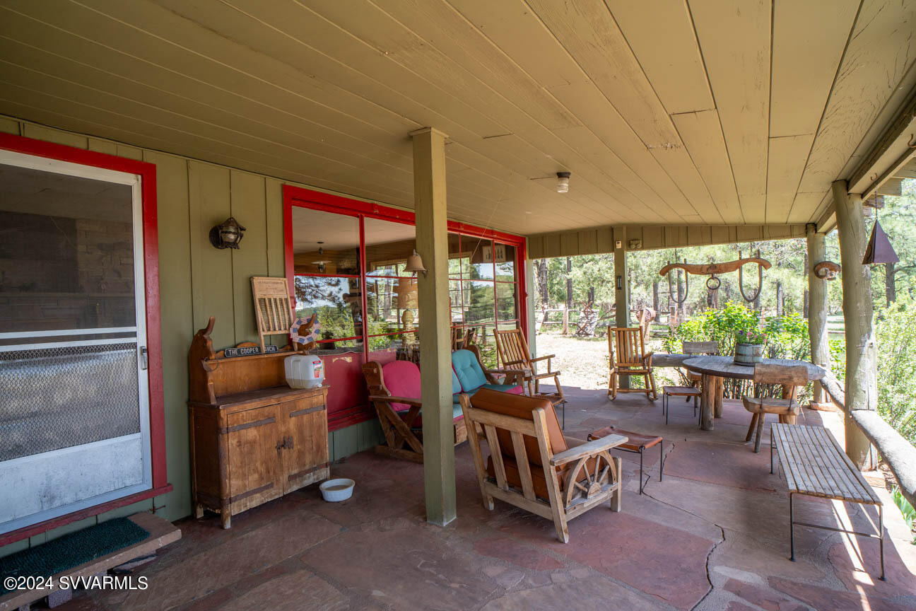 581 Cooper Ranch Rd