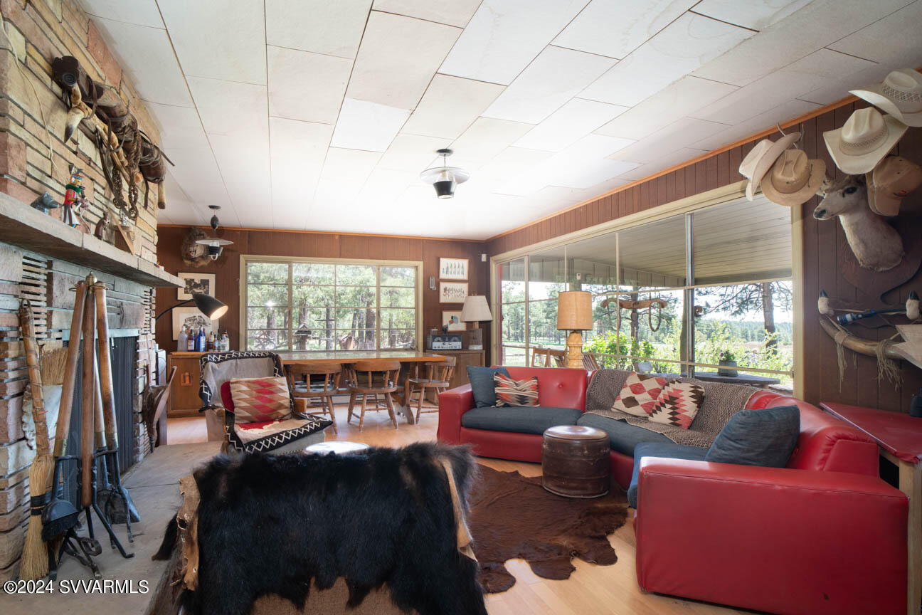 581 Cooper Ranch Rd