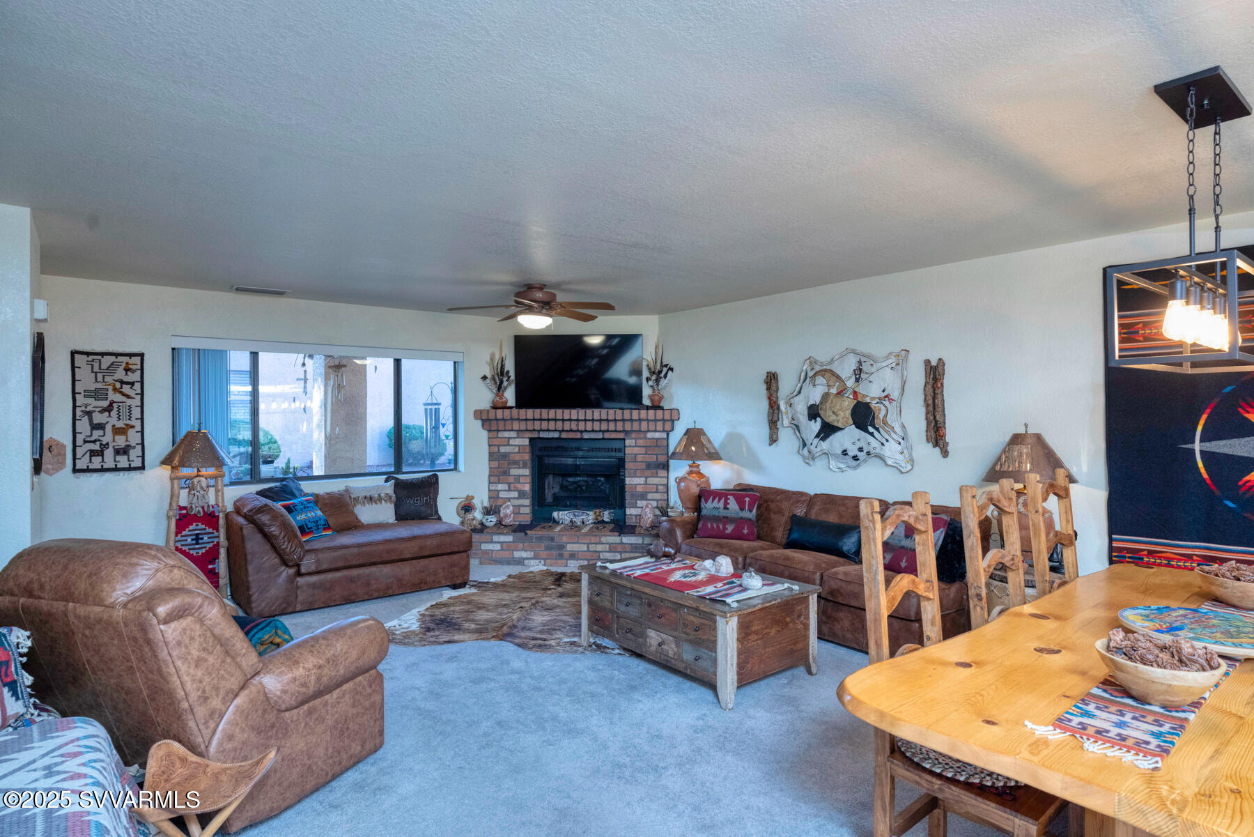 155 Canyon Diablo Rd 2