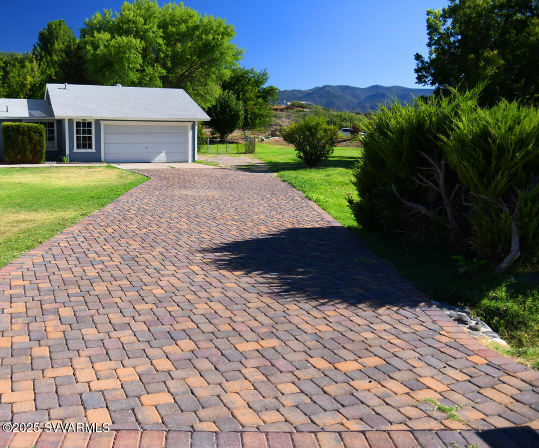 315 W Hereford Drive