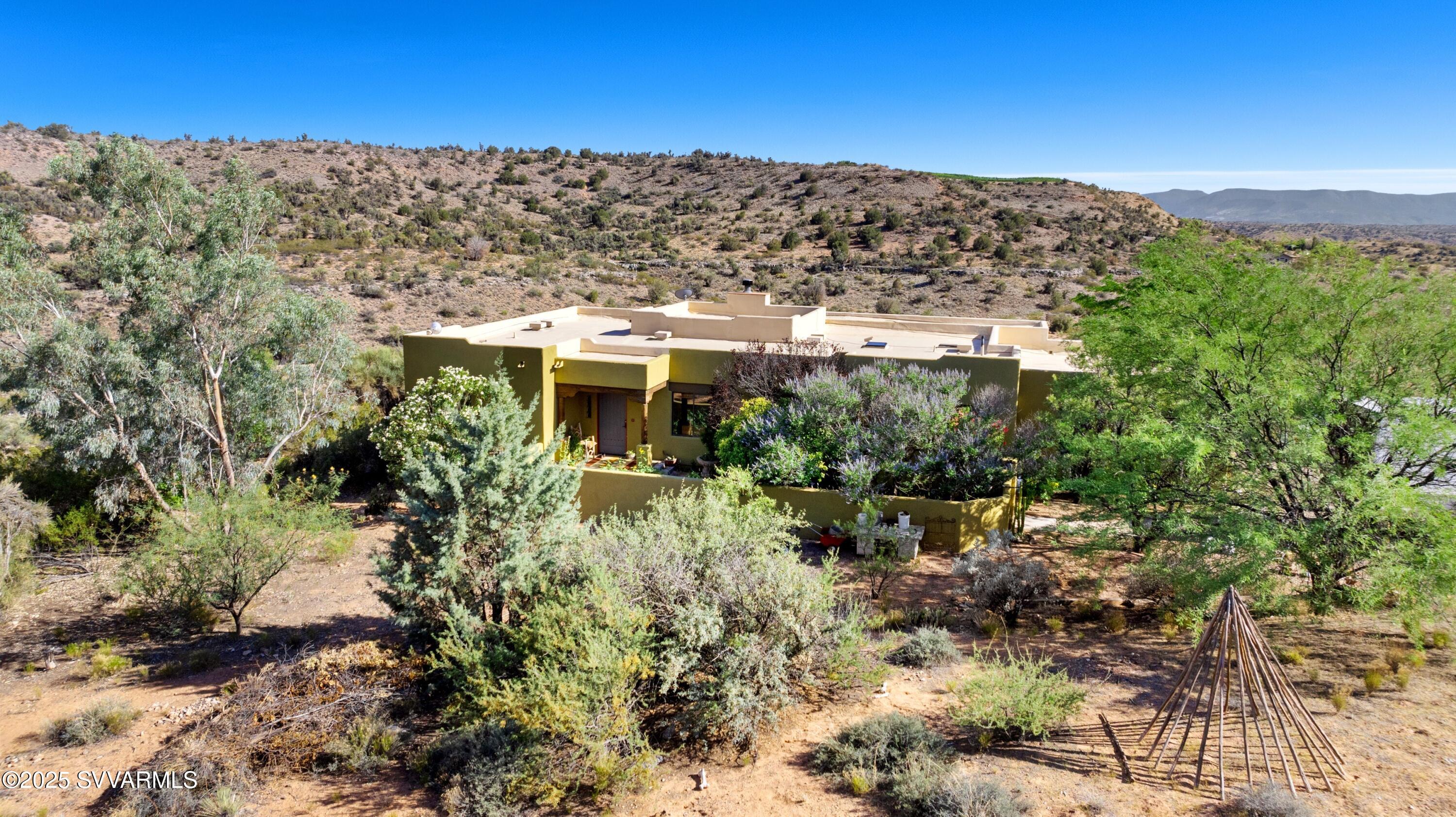 1625 S Desert Holly Tr