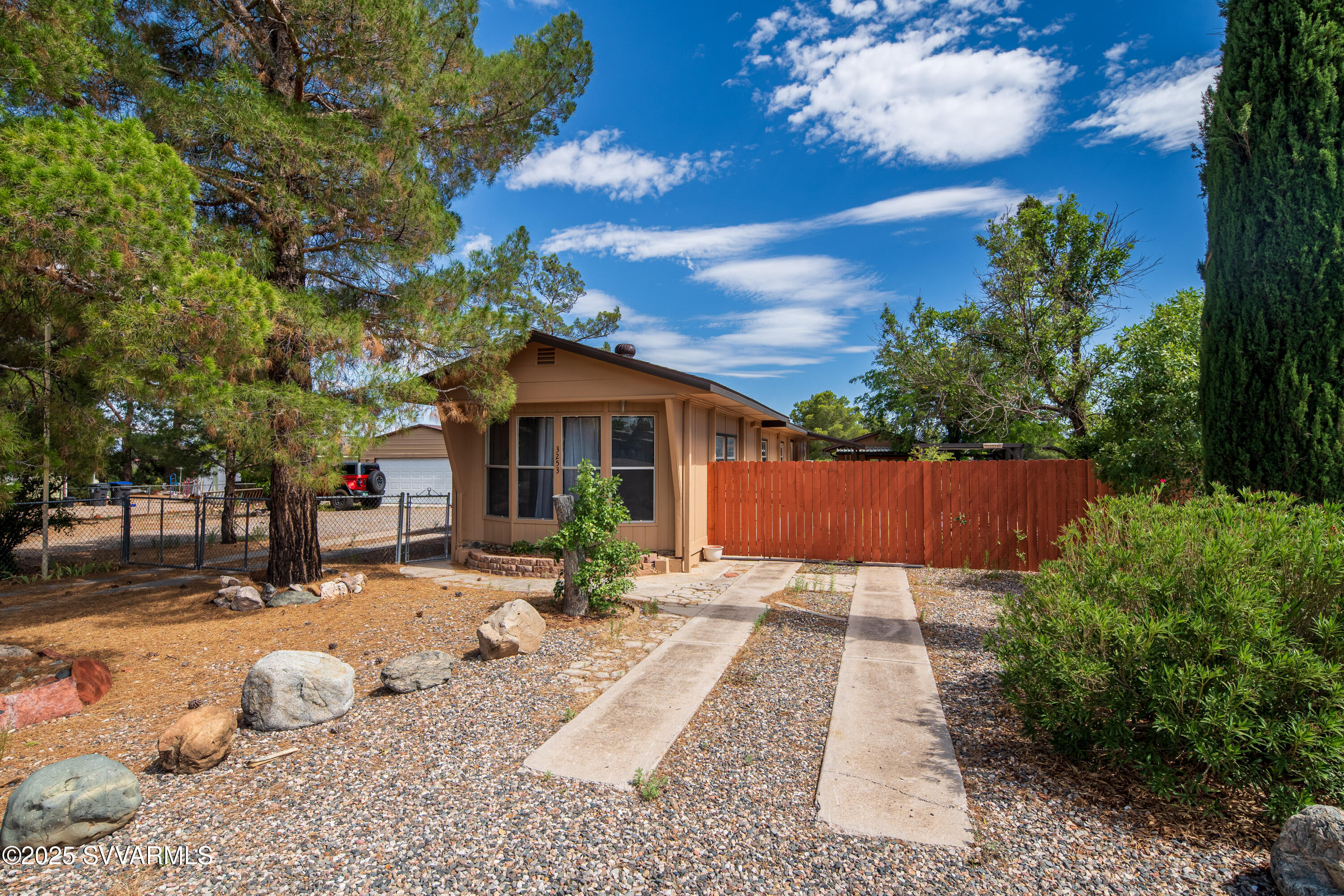 3253 E Grand View Drive