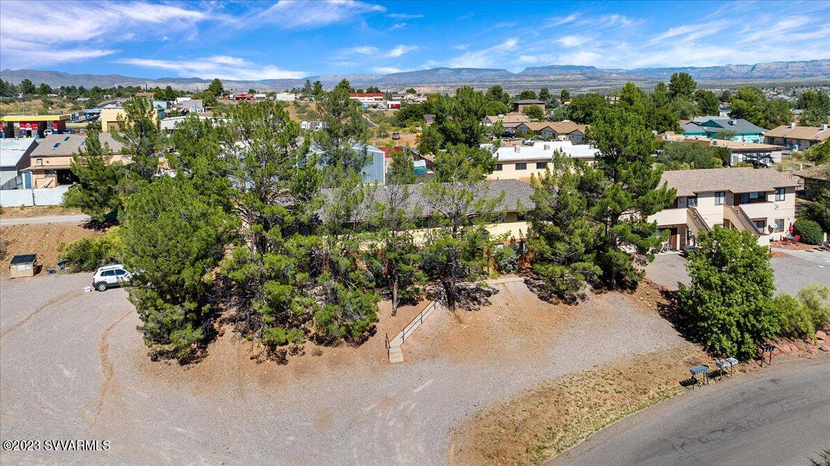 4252-4278b E Canyon Tr