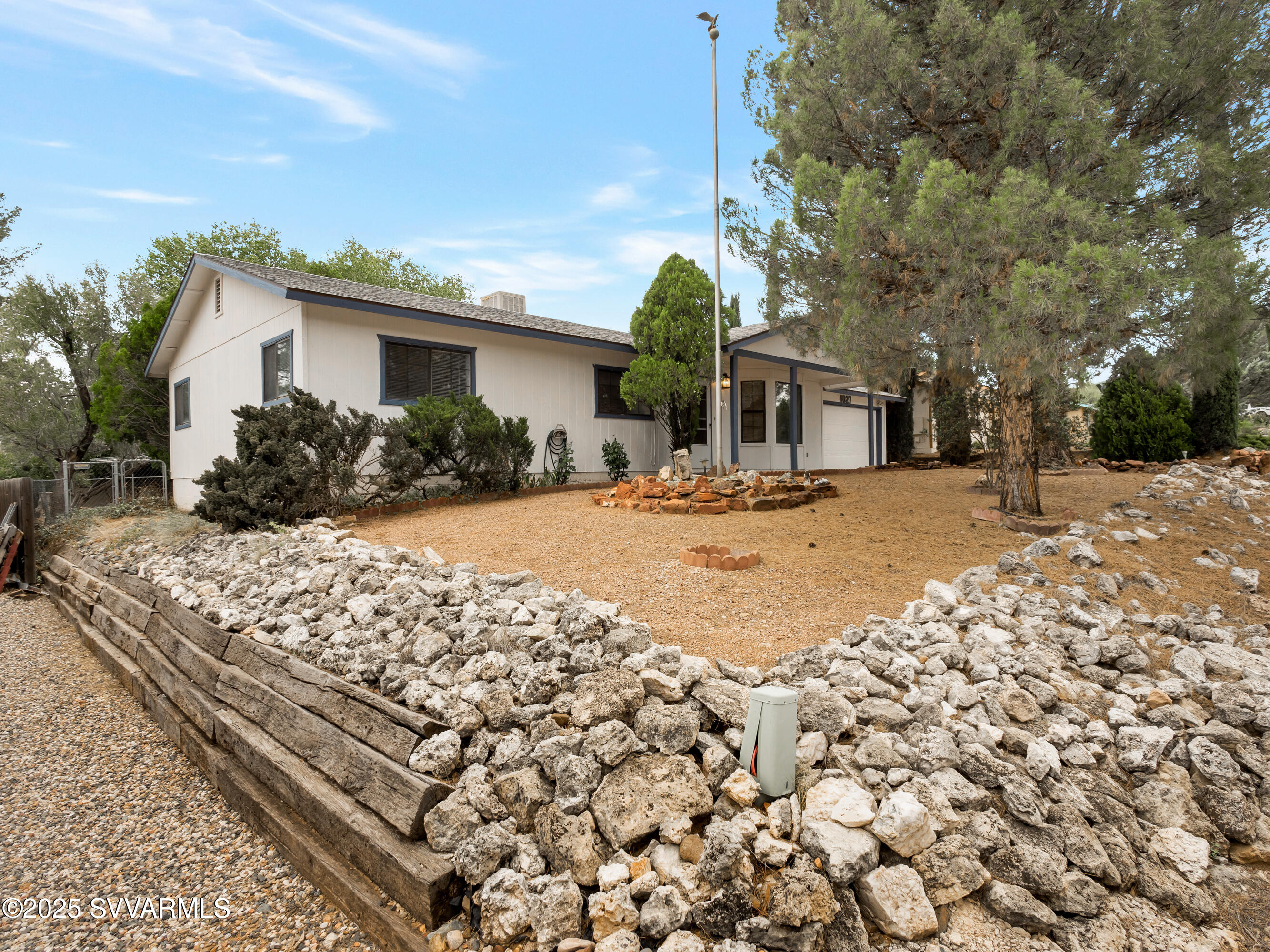 4027 Sabino Tr