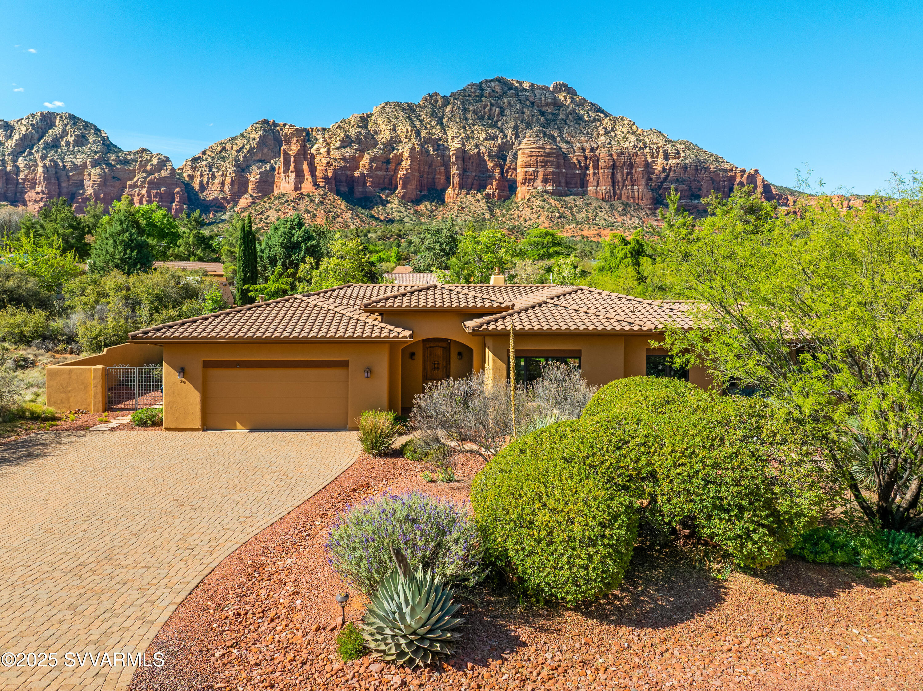 20 Gray Fox Drive