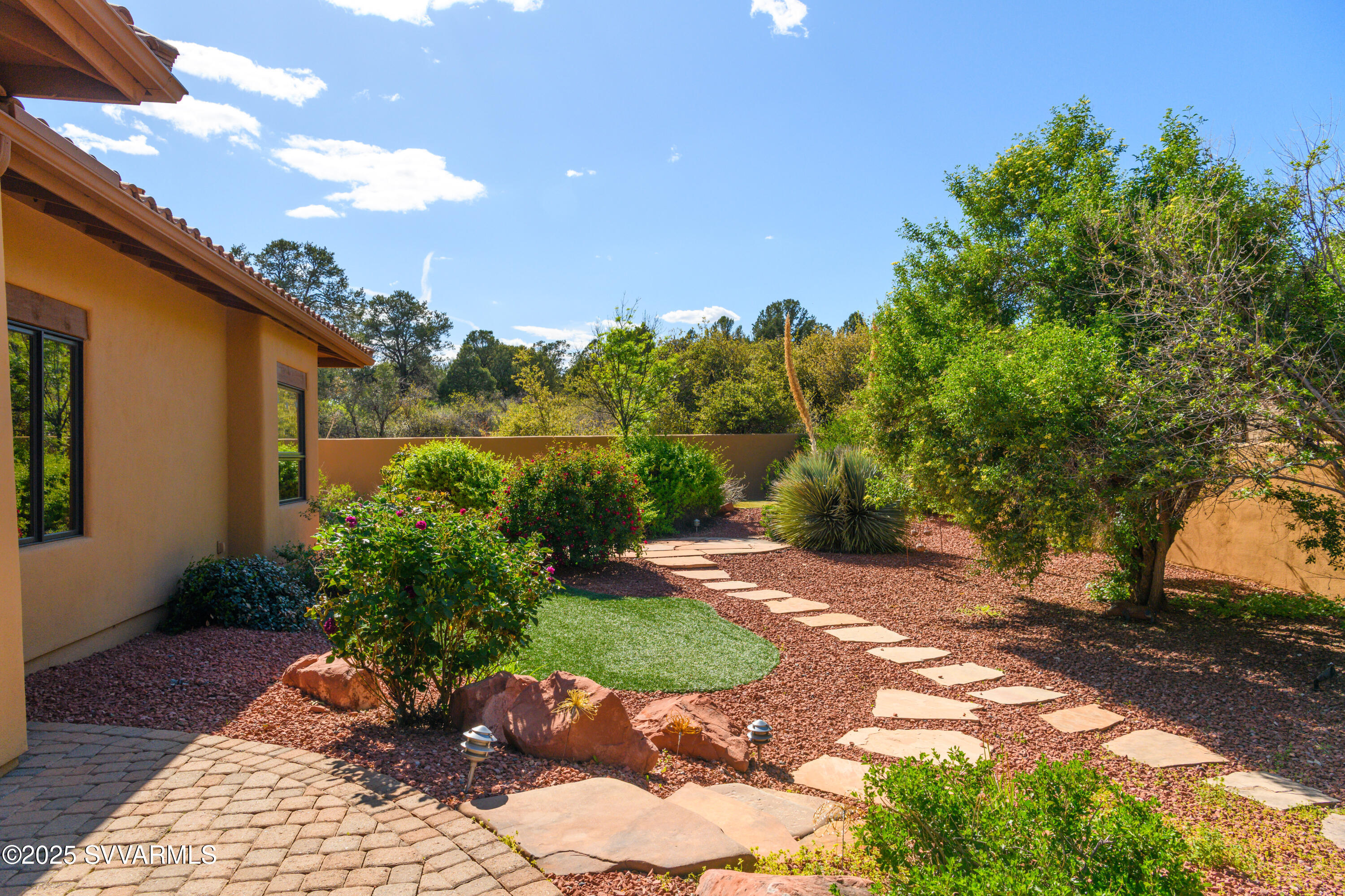 20 Gray Fox Drive