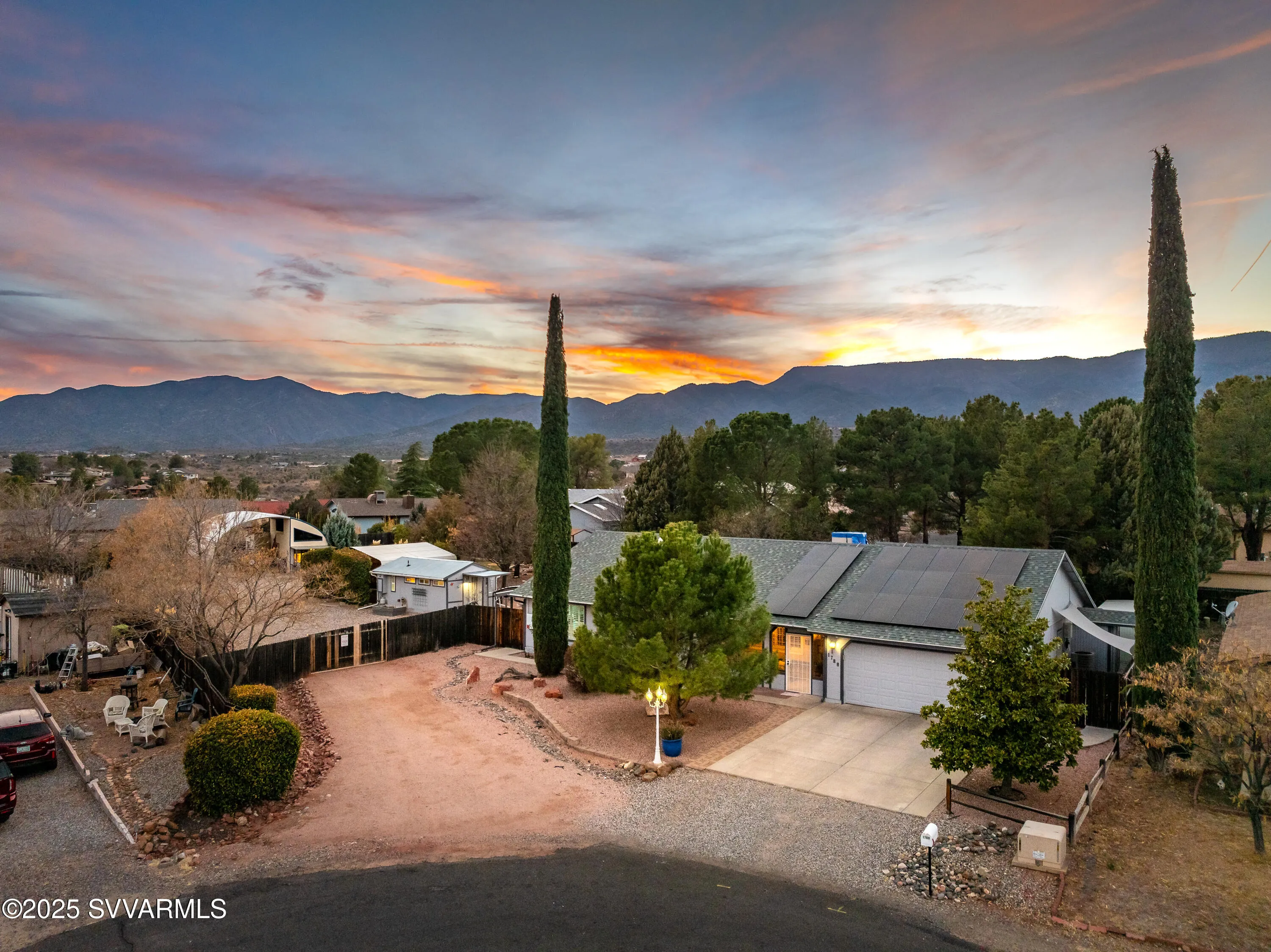 Cottonwood, Arizona 86326, United States, 6 Bedrooms Bedrooms, ,4 BathroomsBathrooms,Residential,Pending,11802