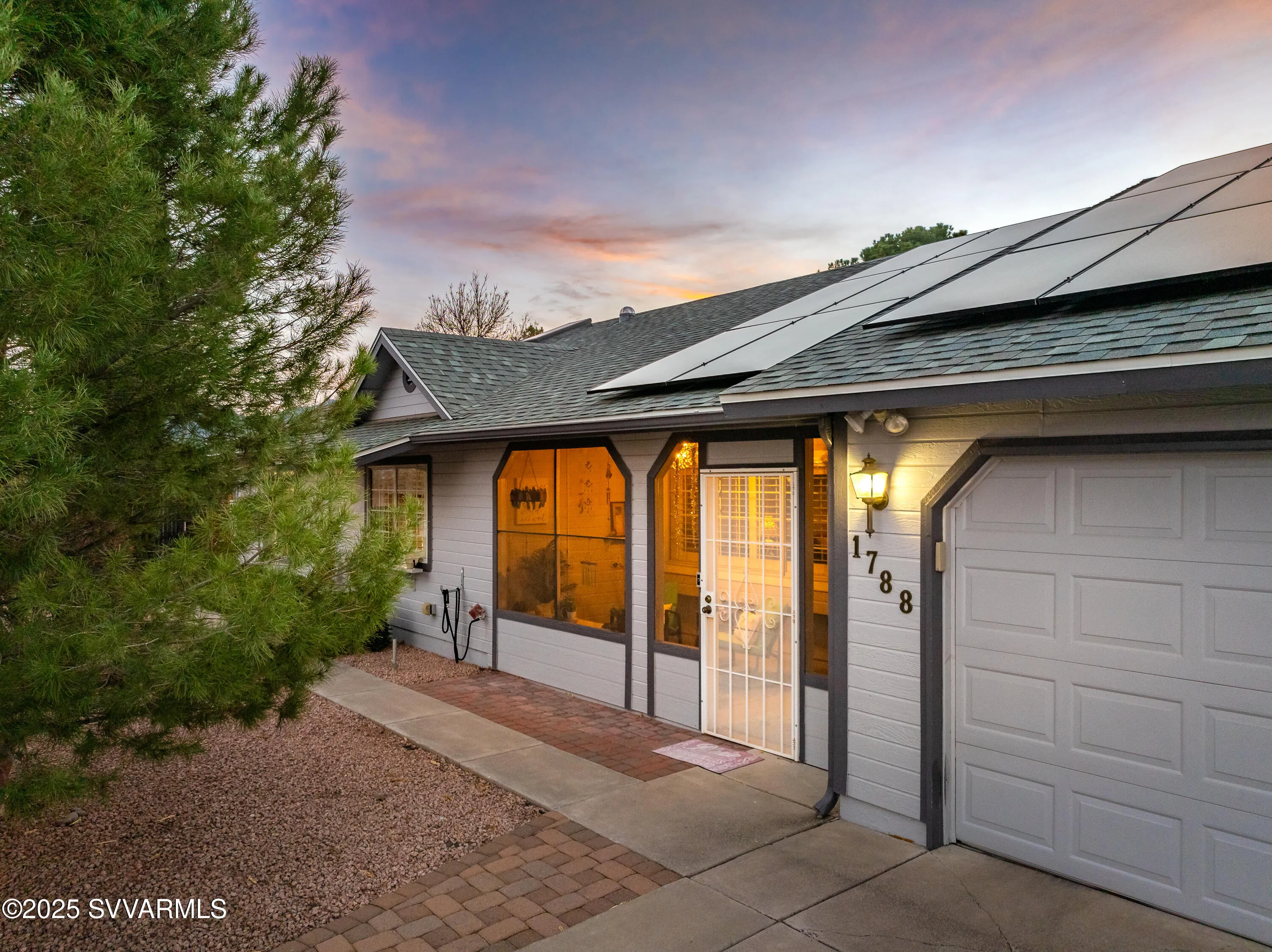 Cottonwood, Arizona 86326, United States, 6 Bedrooms Bedrooms, ,4 BathroomsBathrooms,Residential,Pending,11802