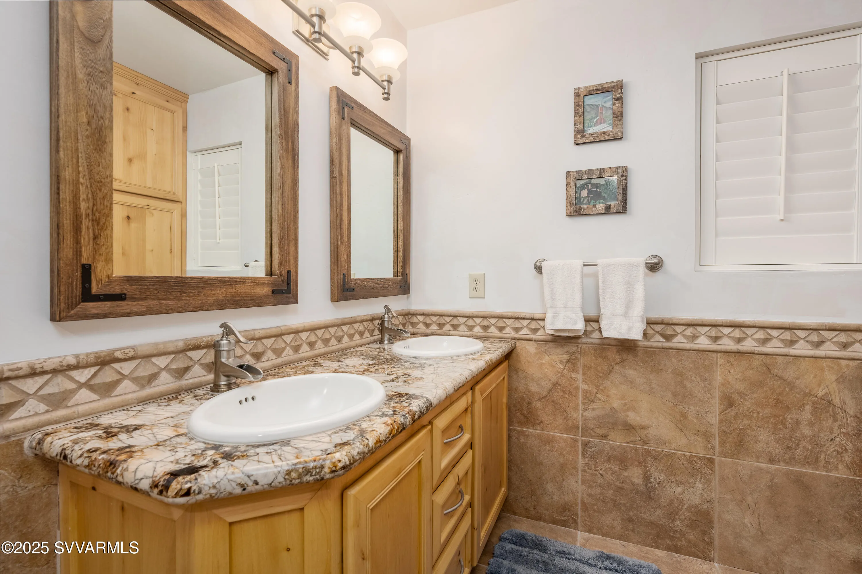 Cottonwood, Arizona 86326, United States, 6 Bedrooms Bedrooms, ,4 BathroomsBathrooms,Residential,Pending,11802