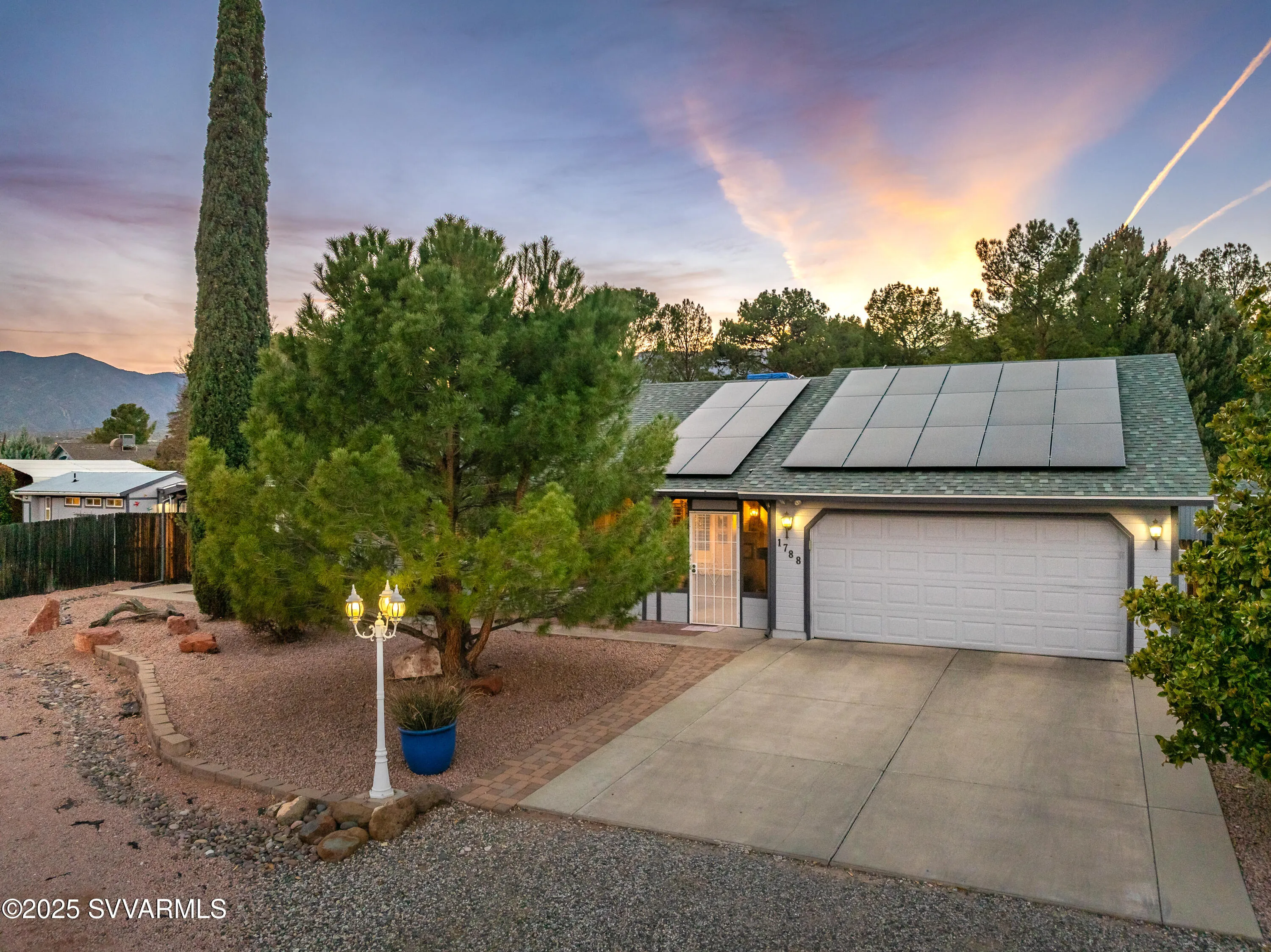 Cottonwood, Arizona 86326, United States, 6 Bedrooms Bedrooms, ,4 BathroomsBathrooms,Residential,Pending,11802