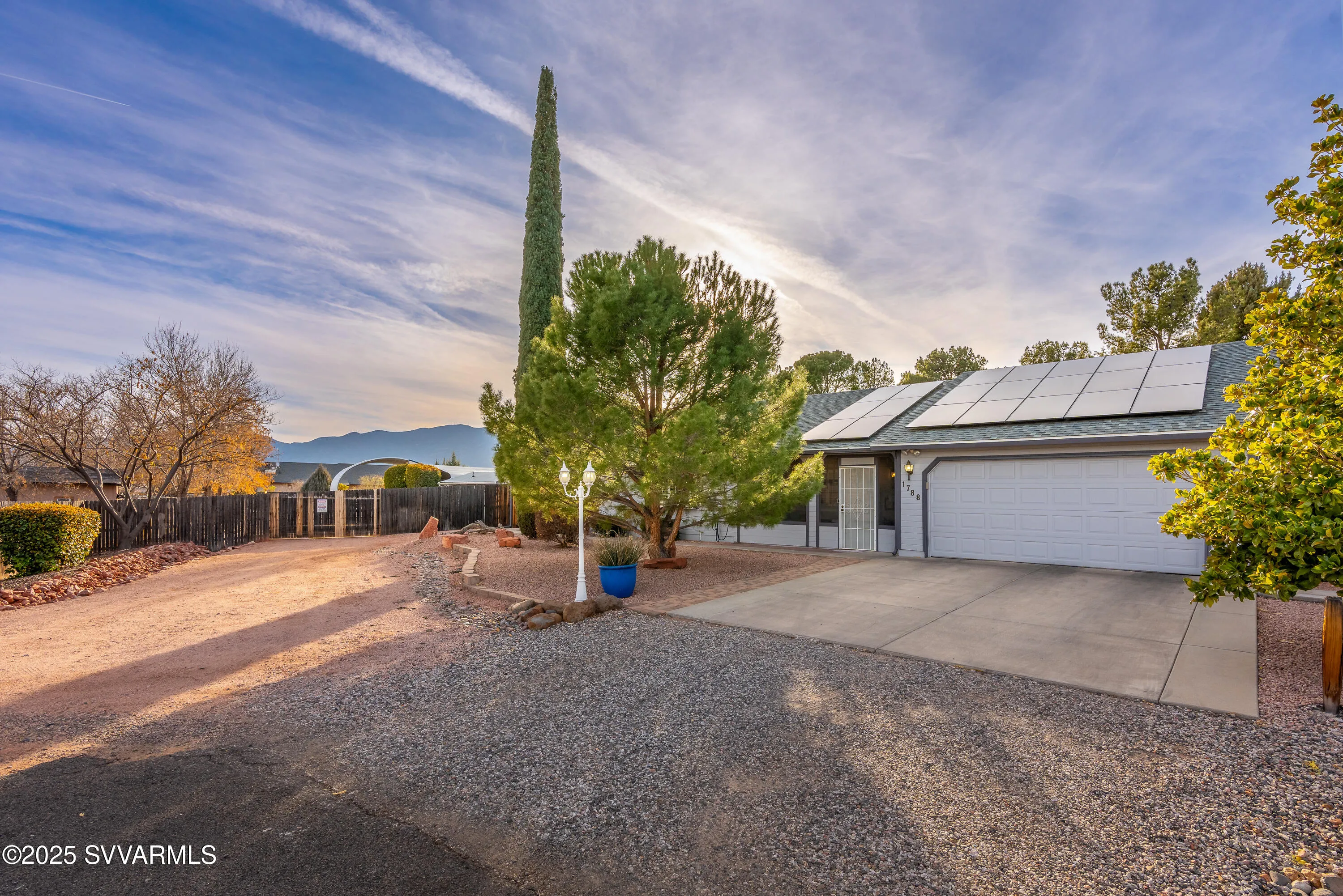 Cottonwood, Arizona 86326, United States, 6 Bedrooms Bedrooms, ,4 BathroomsBathrooms,Residential,Pending,11802