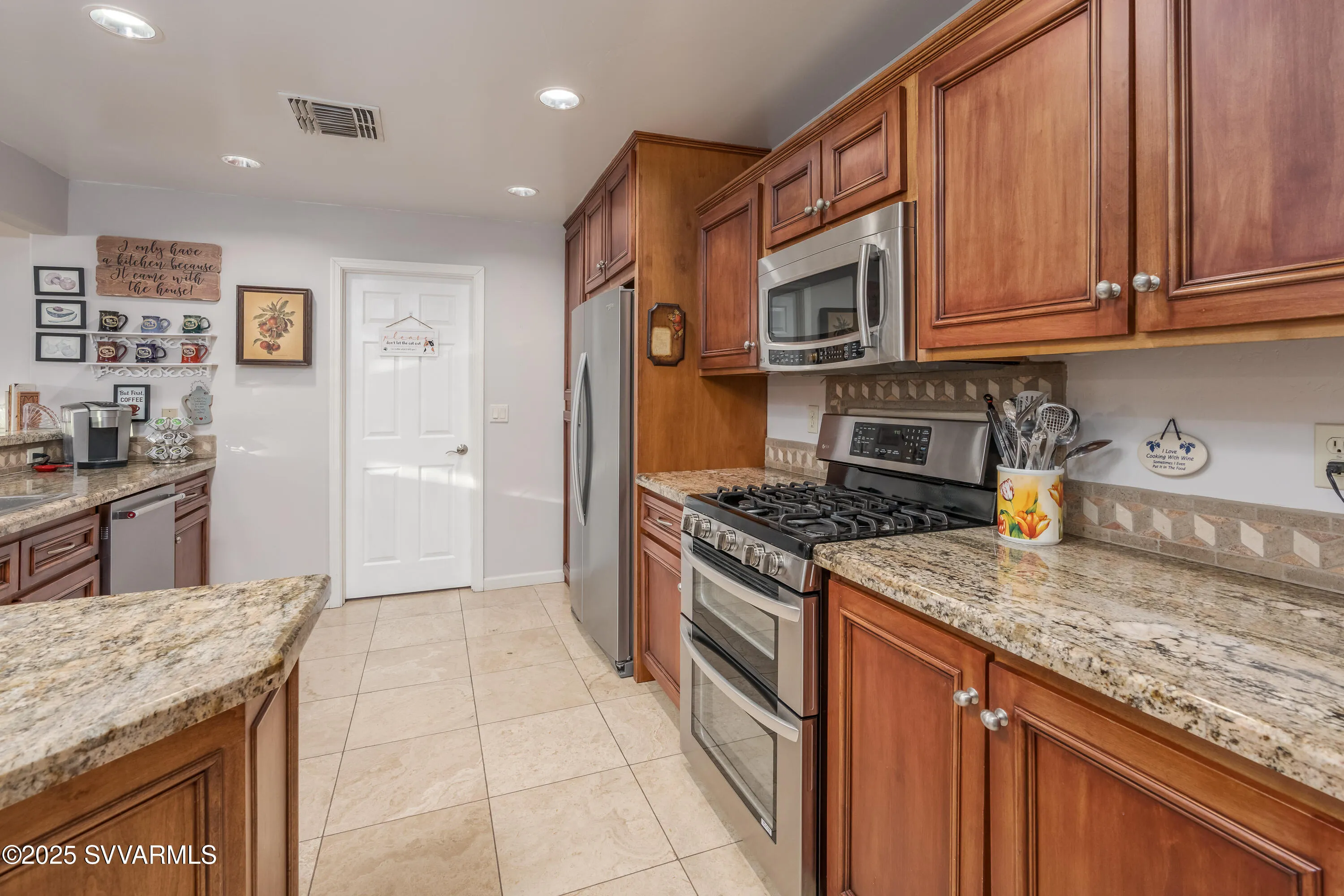 Cottonwood, Arizona 86326, United States, 6 Bedrooms Bedrooms, ,4 BathroomsBathrooms,Residential,Pending,11802