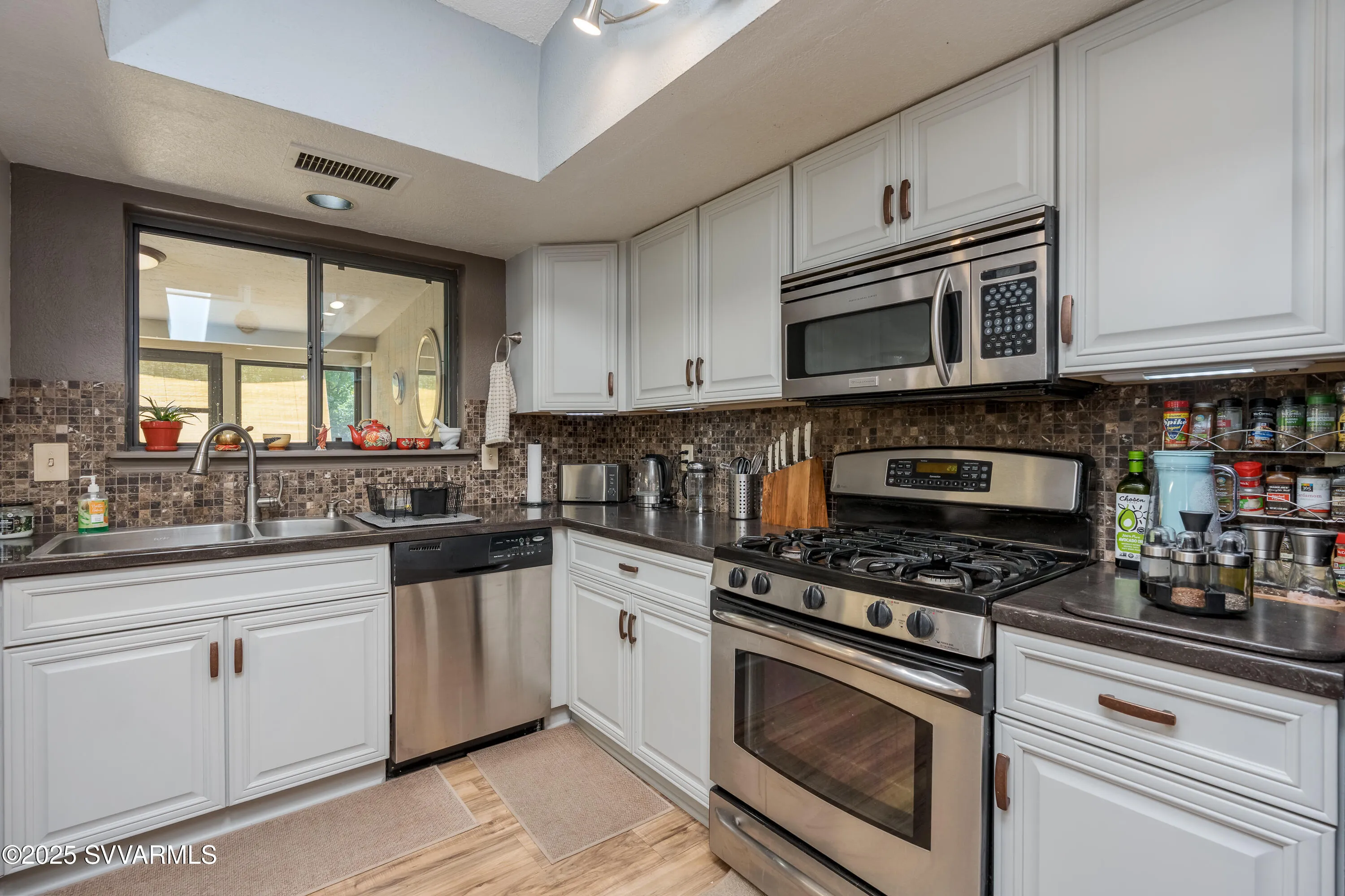 Sedona, Arizona 86351, United States, 4 Bedrooms Bedrooms, ,2 BathroomsBathrooms,Residential,Active,151220