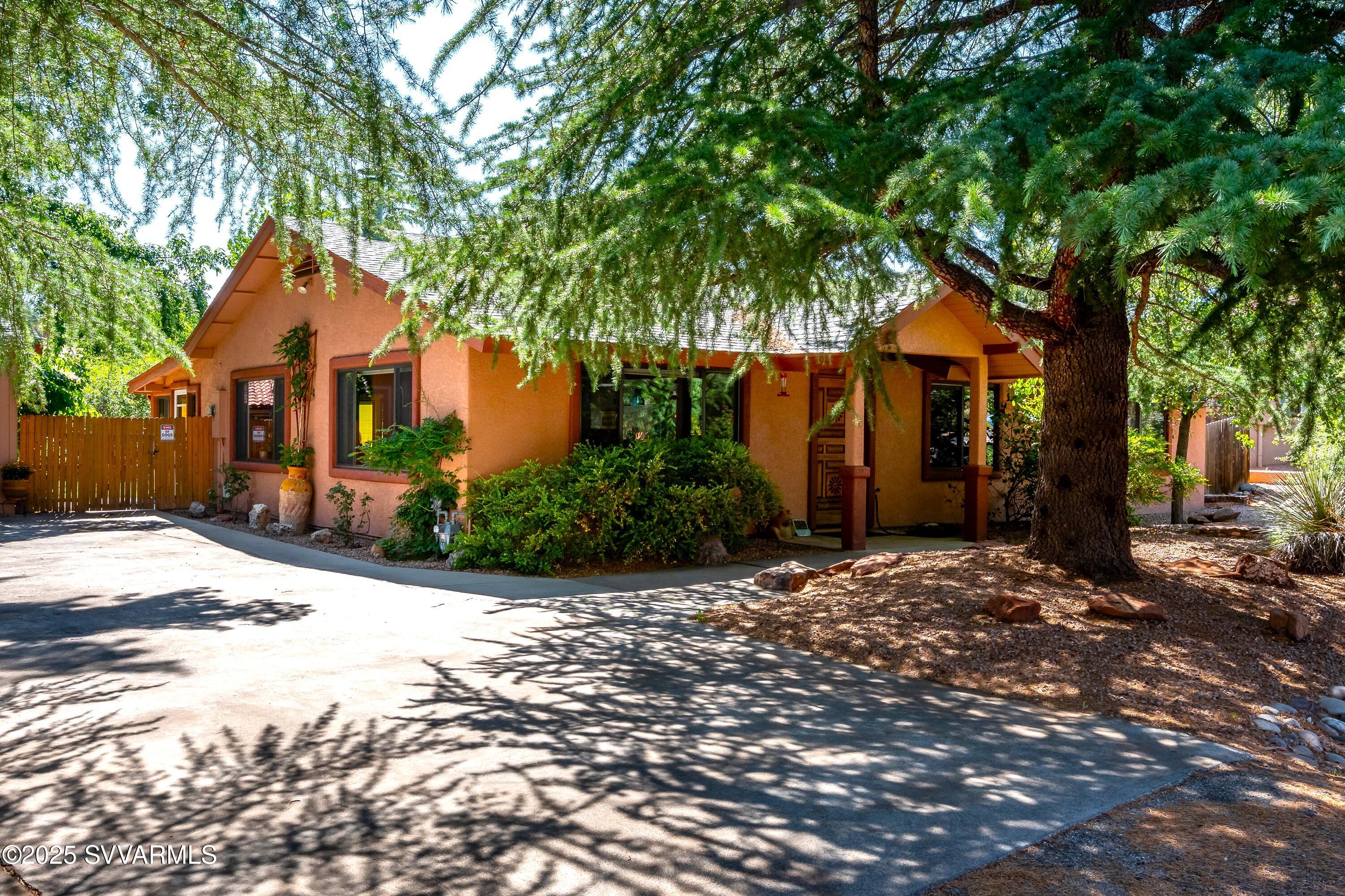 60 Rain Trail Rd