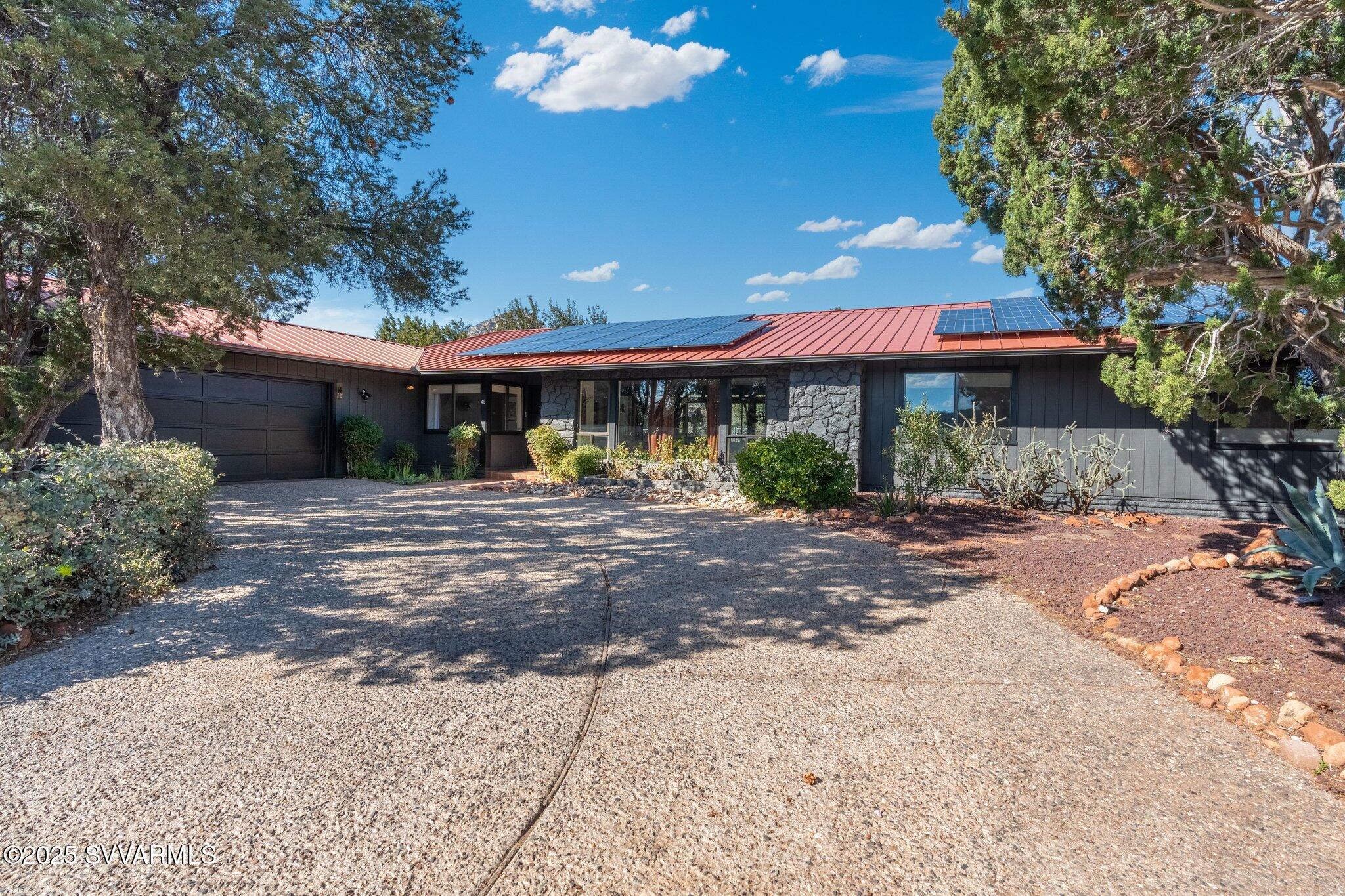 40 Mission Rd