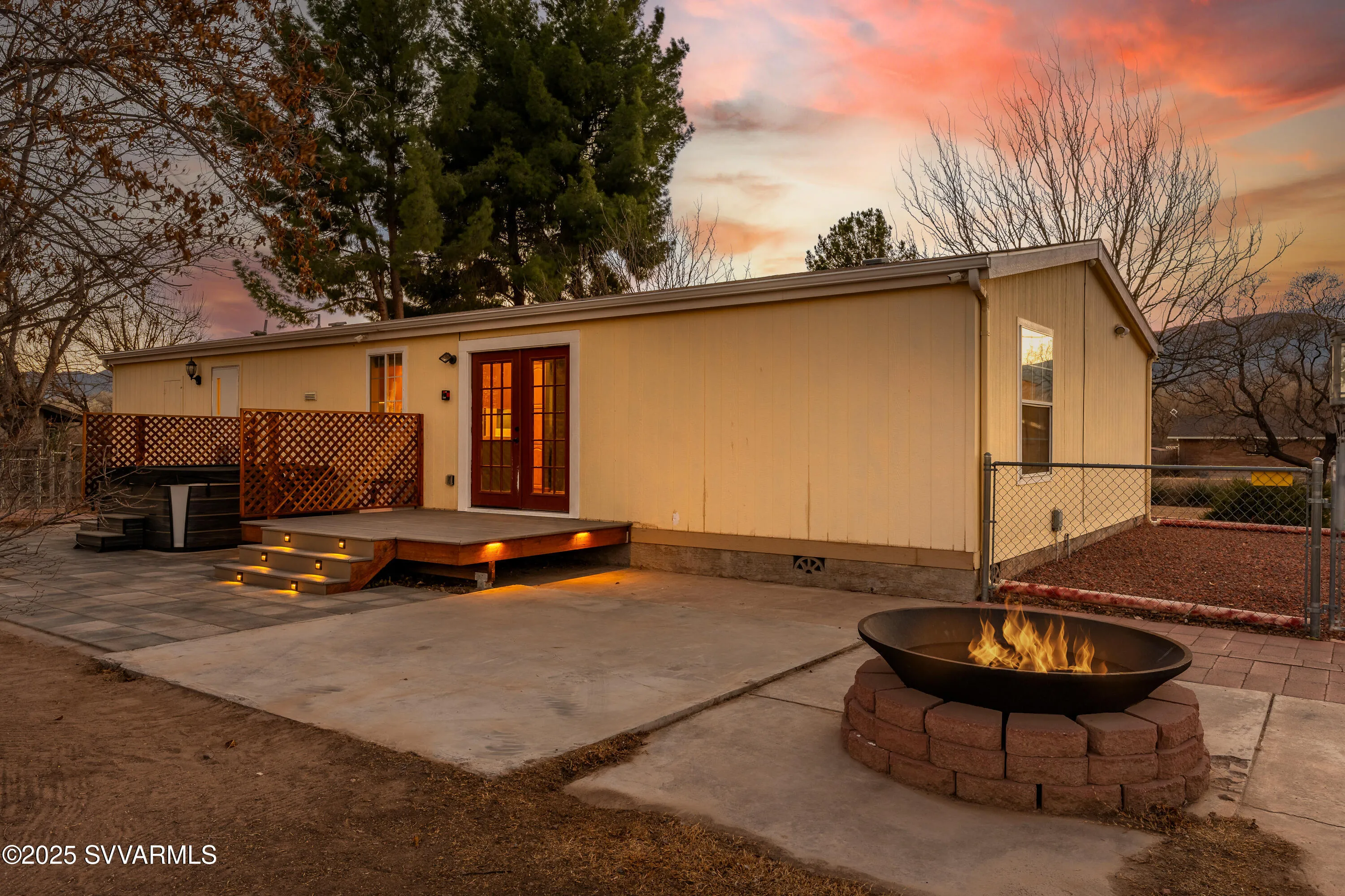 Cottonwood, Arizona 86326, United States, 3 Bedrooms Bedrooms, ,2 BathroomsBathrooms,Residential,Pending,79279