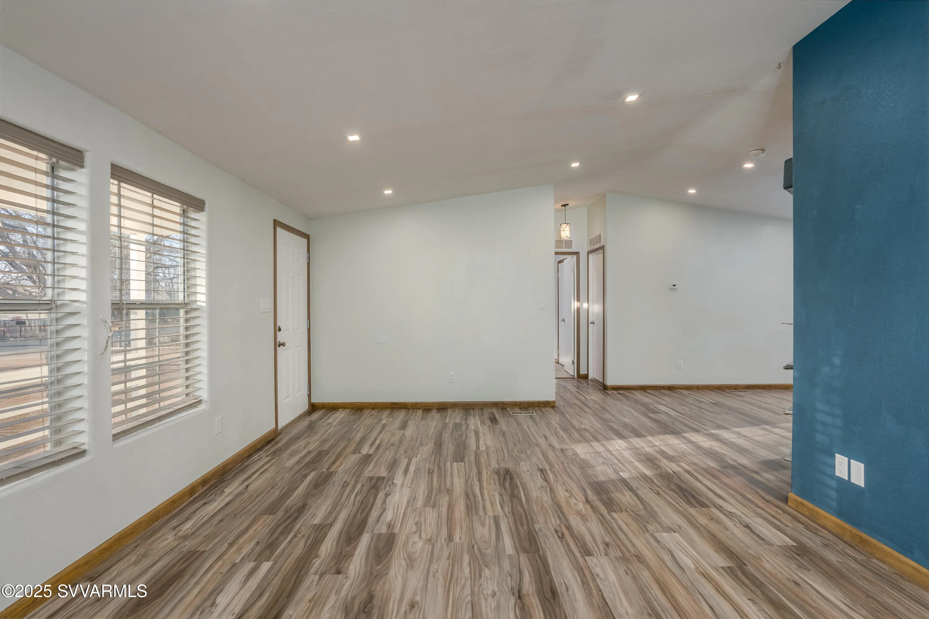 Cottonwood, Arizona 86326, United States, 3 Bedrooms Bedrooms, ,2 BathroomsBathrooms,Residential,Pending,79279