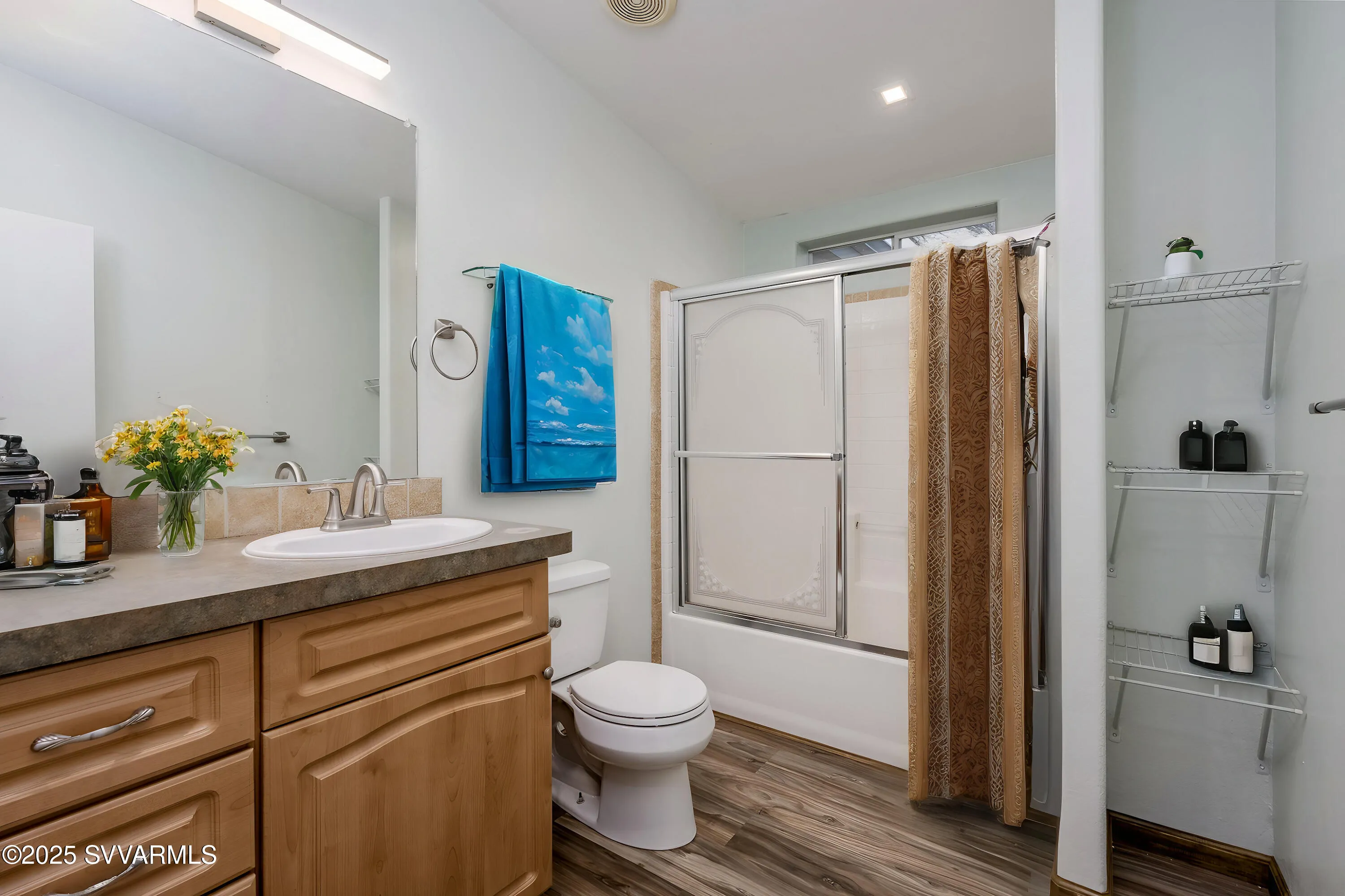 Cottonwood, Arizona 86326, United States, 3 Bedrooms Bedrooms, ,2 BathroomsBathrooms,Residential,Pending,79279