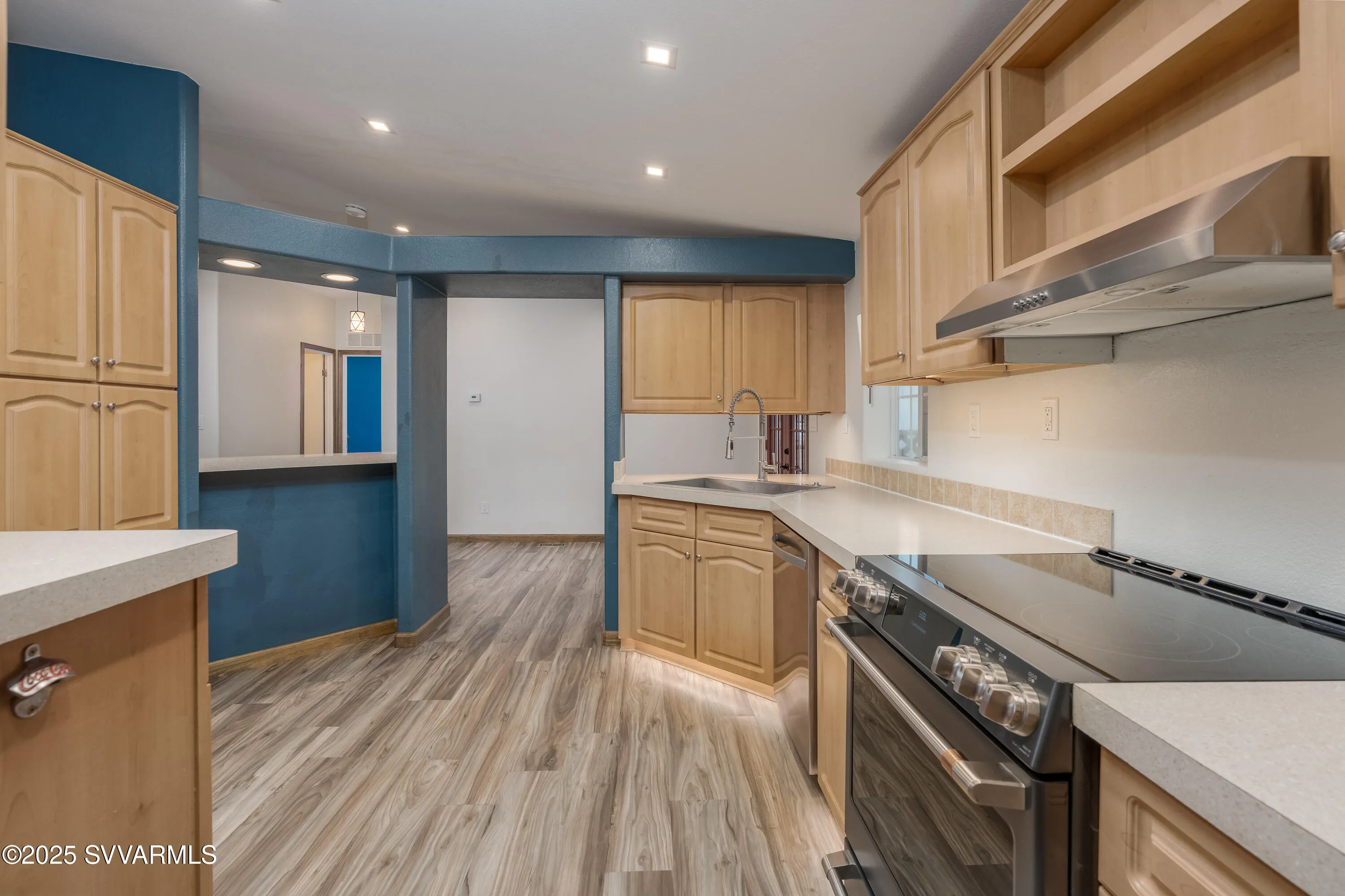 Cottonwood, Arizona 86326, United States, 3 Bedrooms Bedrooms, ,2 BathroomsBathrooms,Residential,Pending,79279