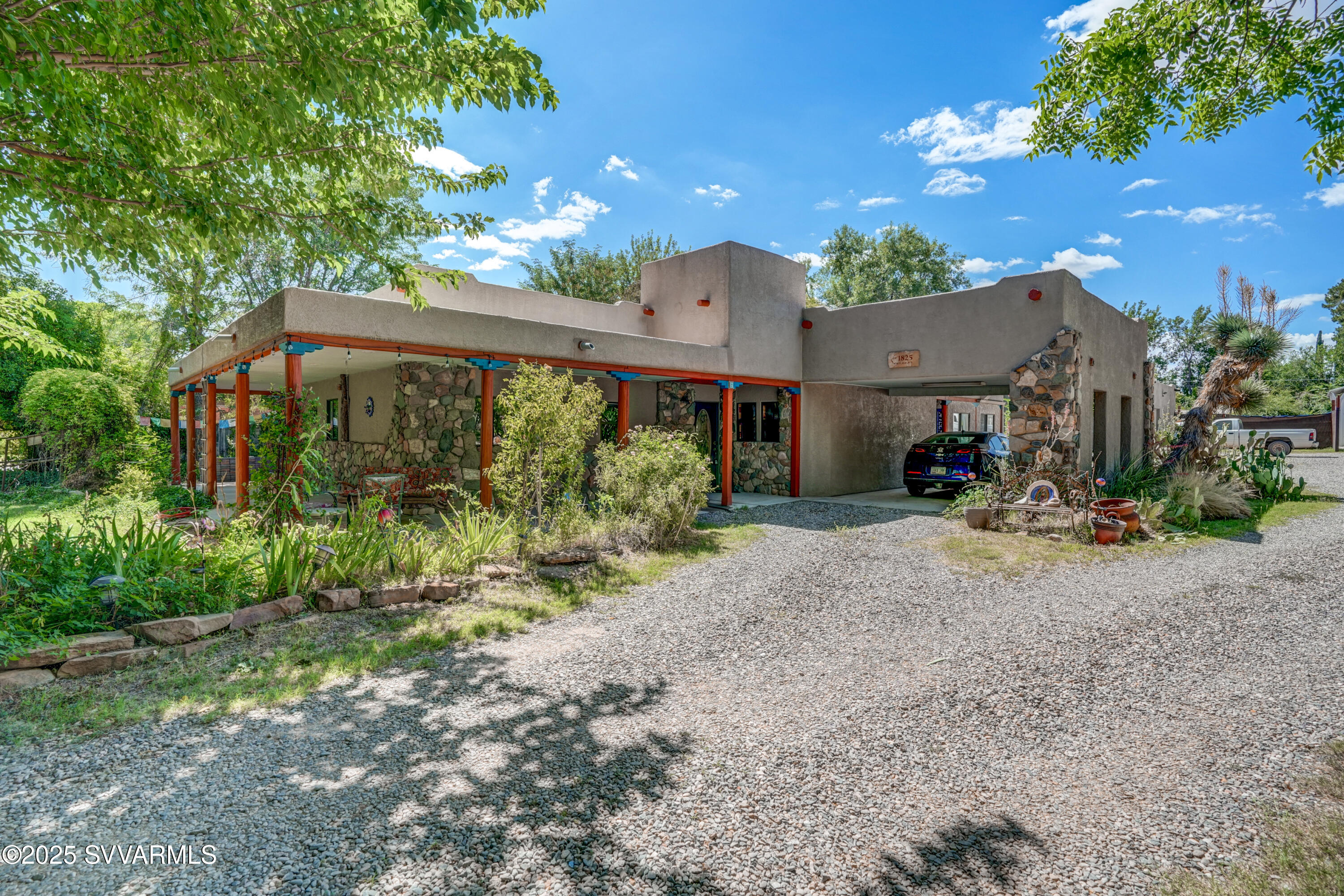 1825 Vanderhoef Lane