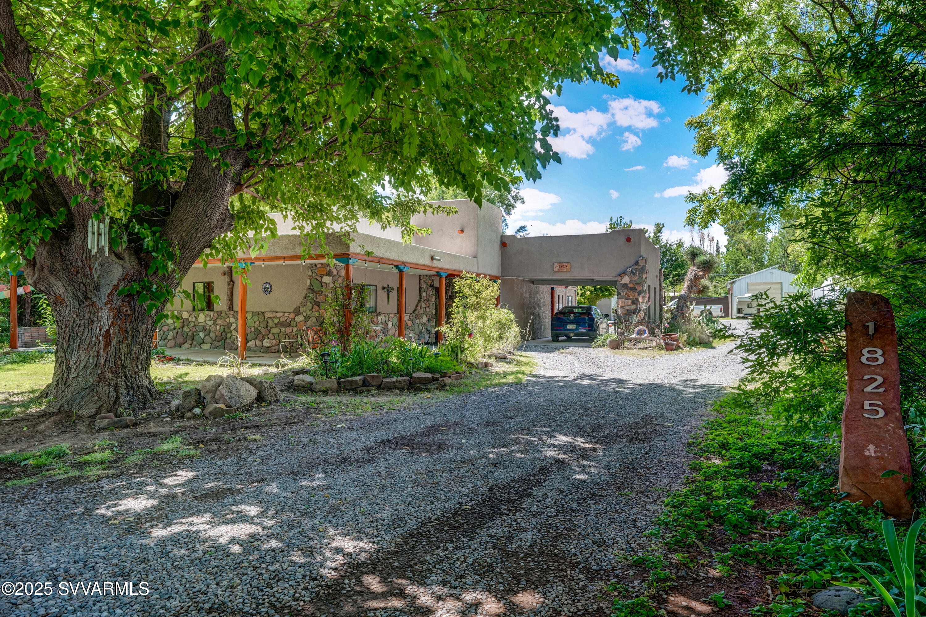 1825 Vanderhoef Lane