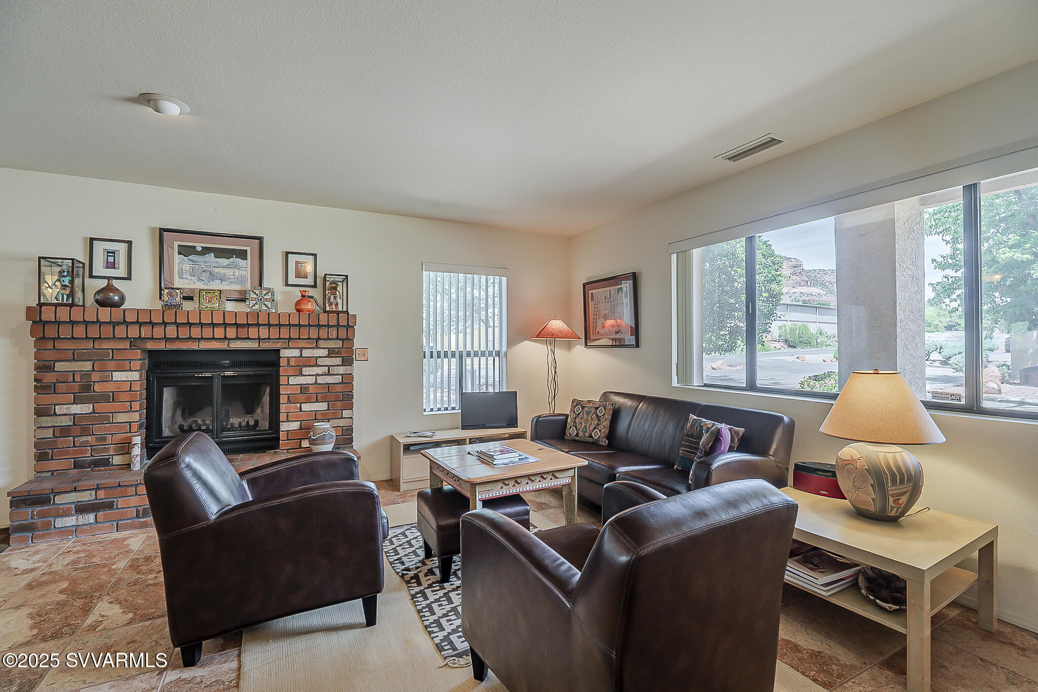 155 Canyon Diablo Rd 1