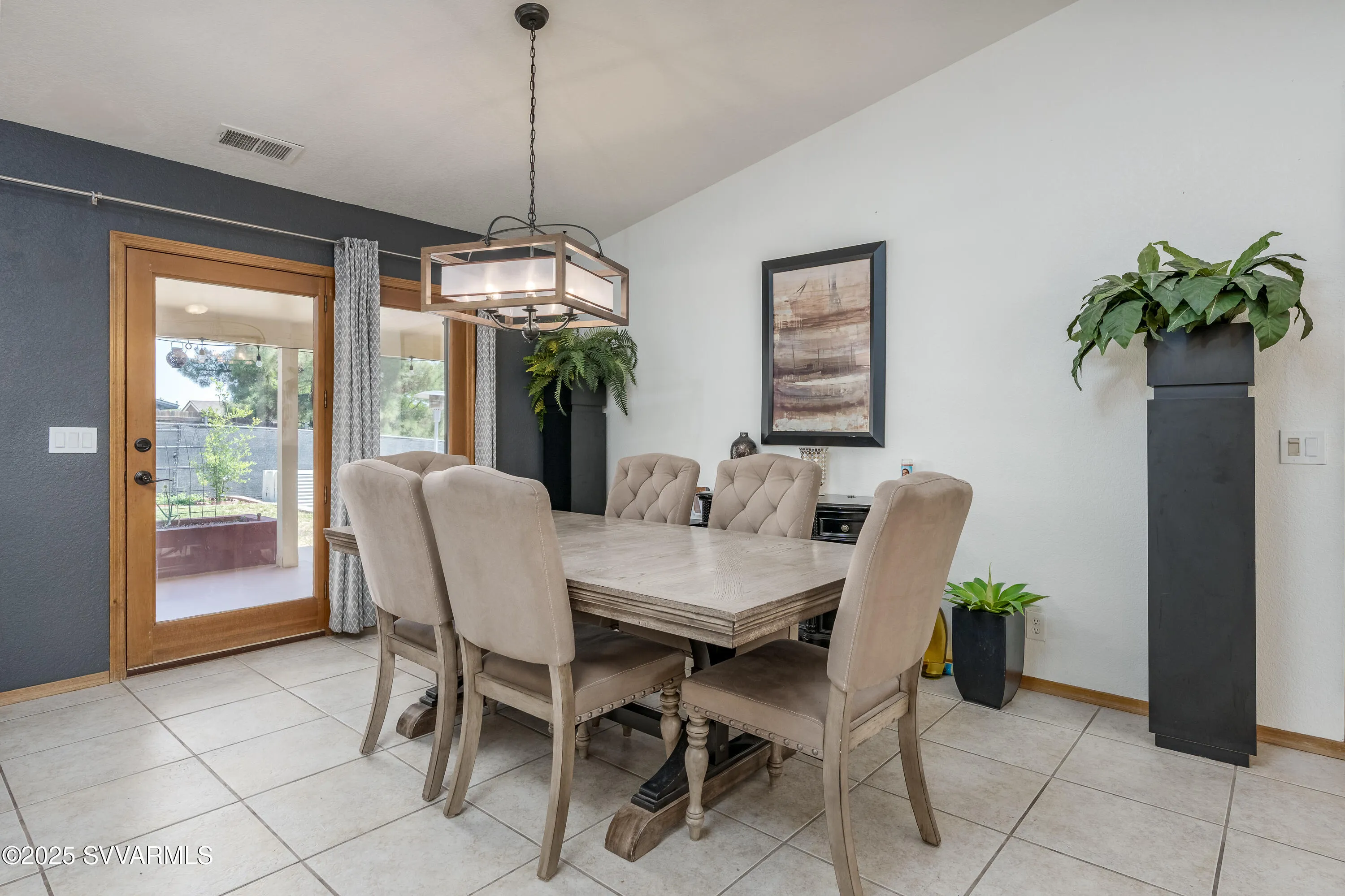 Cottonwood, Arizona 86326, United States, 2 Bedrooms Bedrooms, ,2 BathroomsBathrooms,Residential,Pending,132415