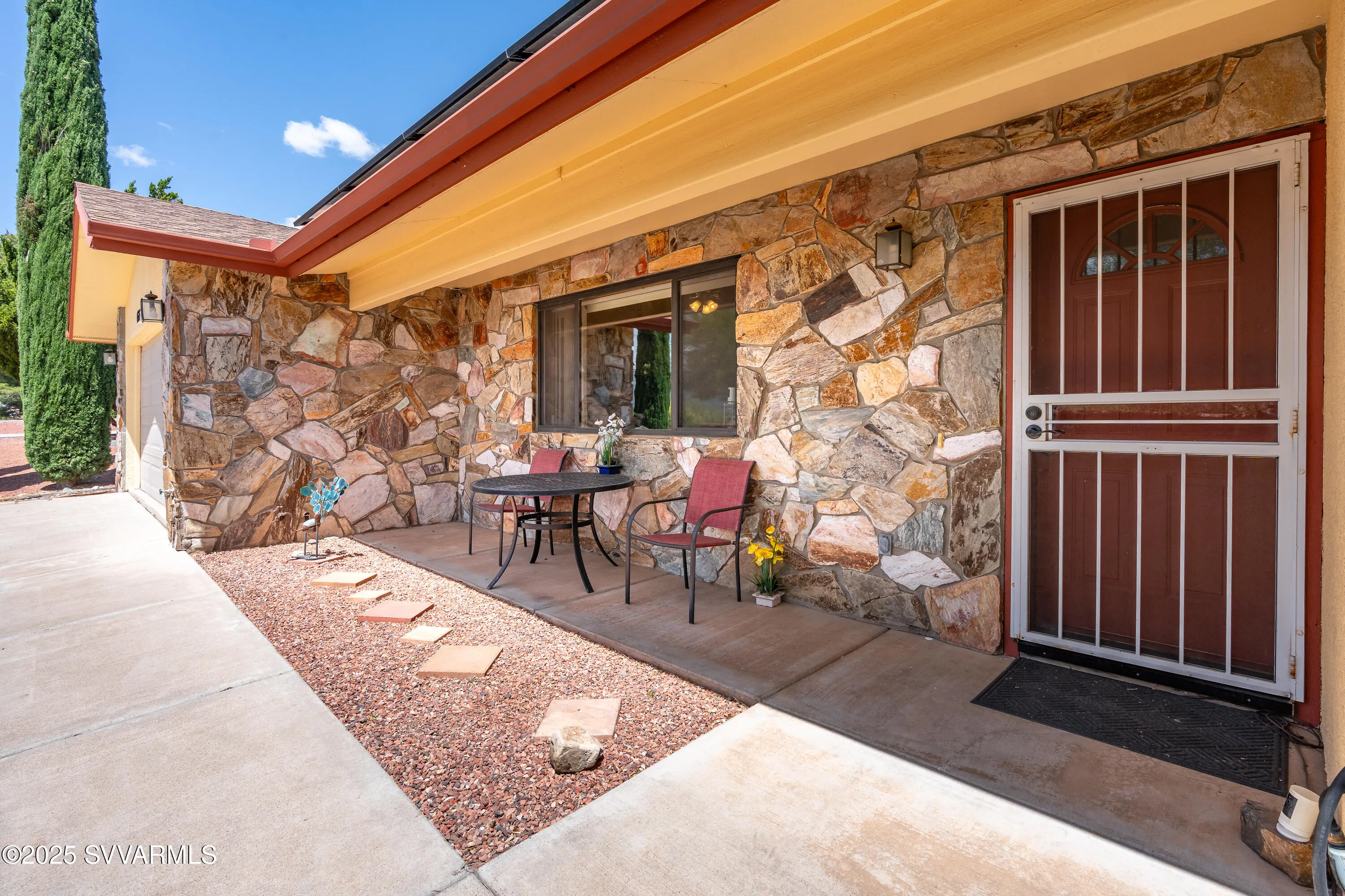 Cottonwood, Arizona 86326, United States, 2 Bedrooms Bedrooms, ,2 BathroomsBathrooms,Residential,Pending,132415