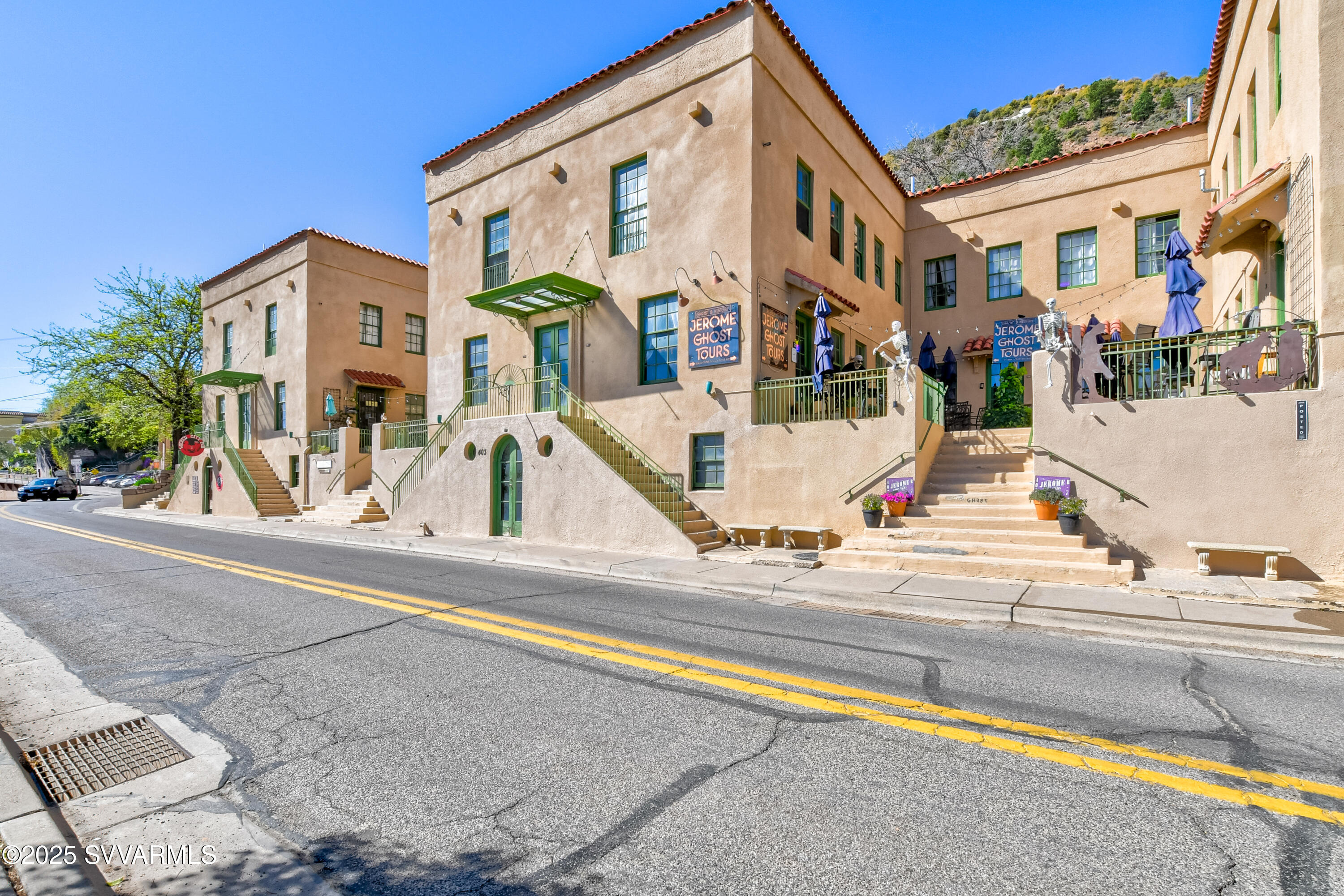 403 Clark St