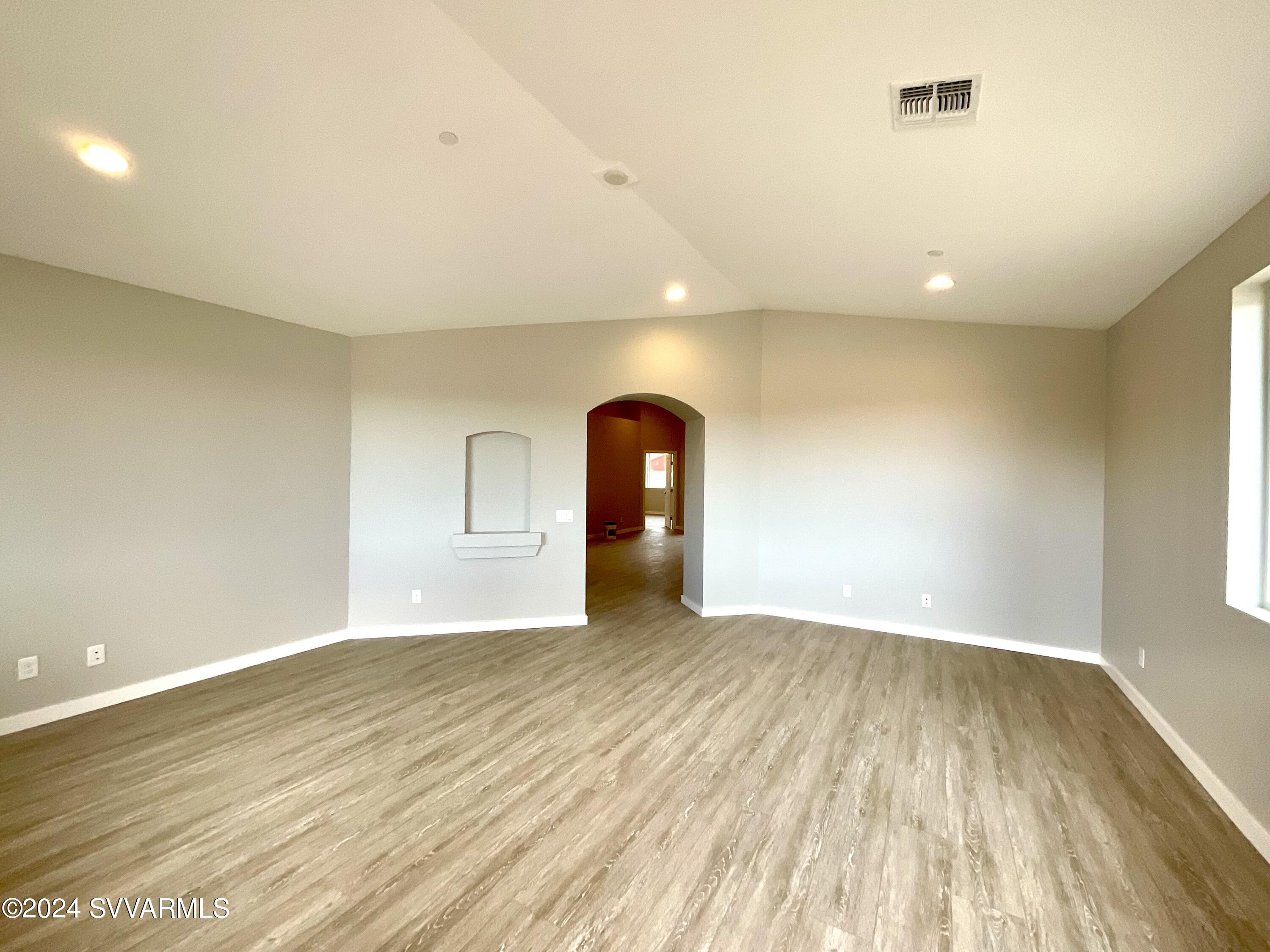 488 Kindra Heights Rd