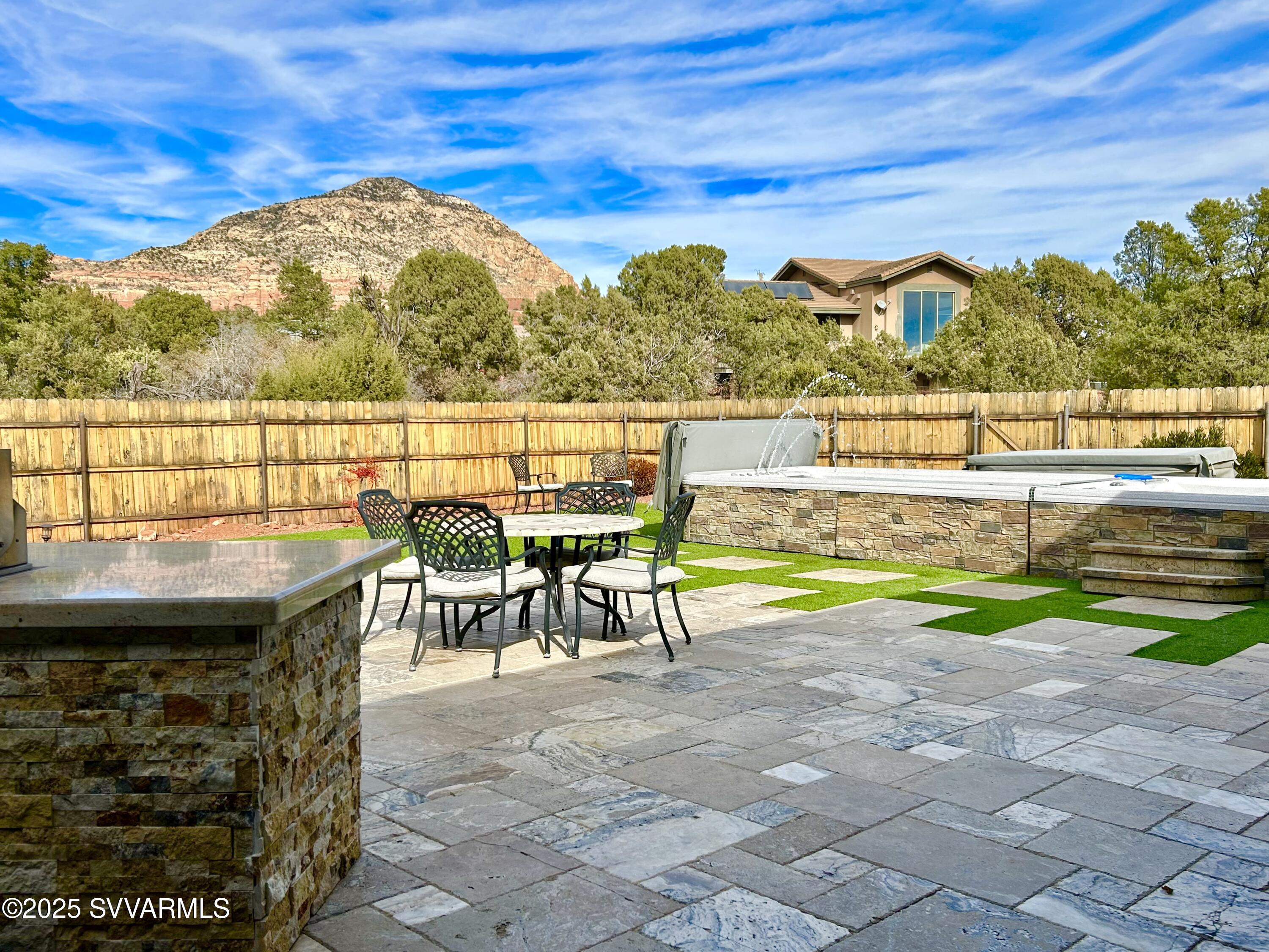 550 Kachina Drive