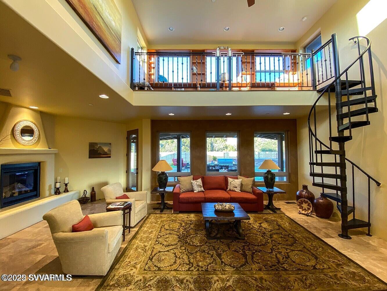 550 Kachina Drive