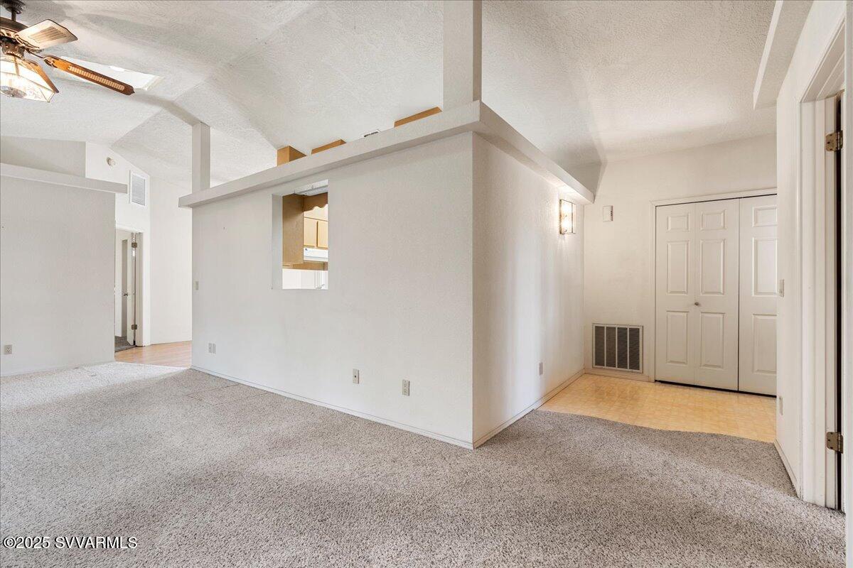 4450 E Navajo Lane