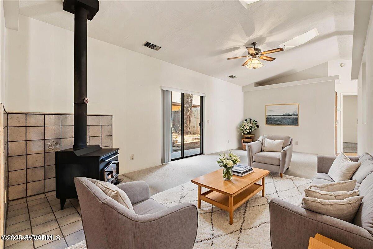 4450 E Navajo Lane