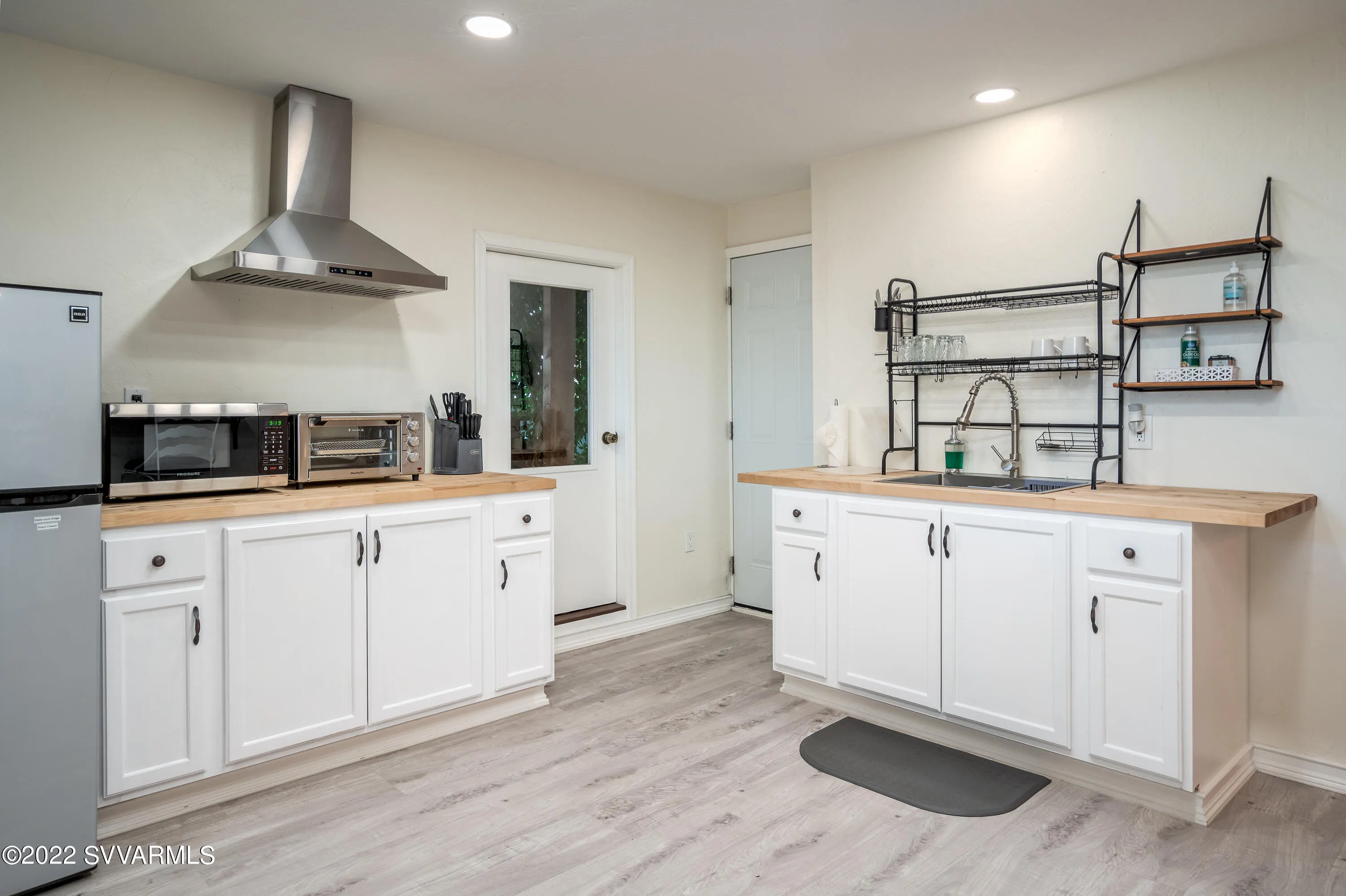 Clarkdale, Arizona 86324, United States, 5 Bedrooms Bedrooms, ,3 BathroomsBathrooms,Residential,Active,11090