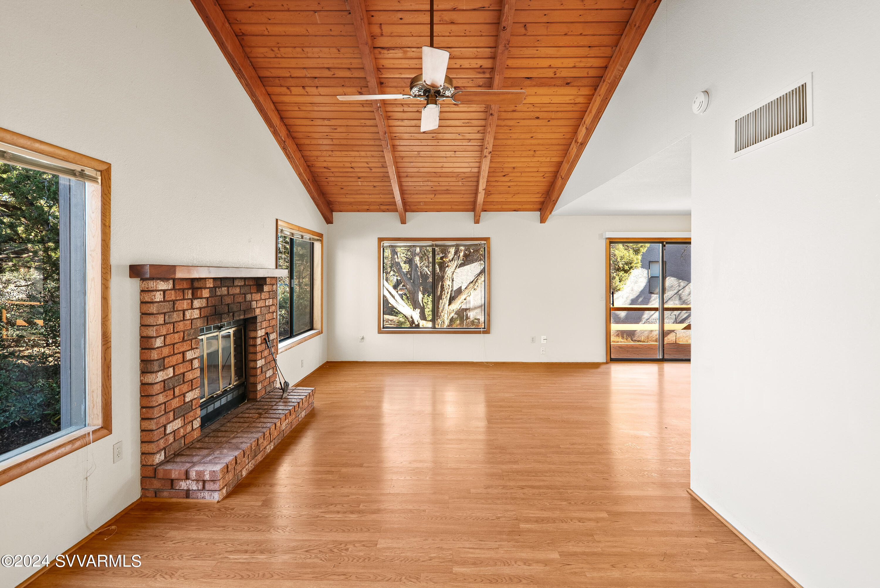 2395 Maxwell Lane