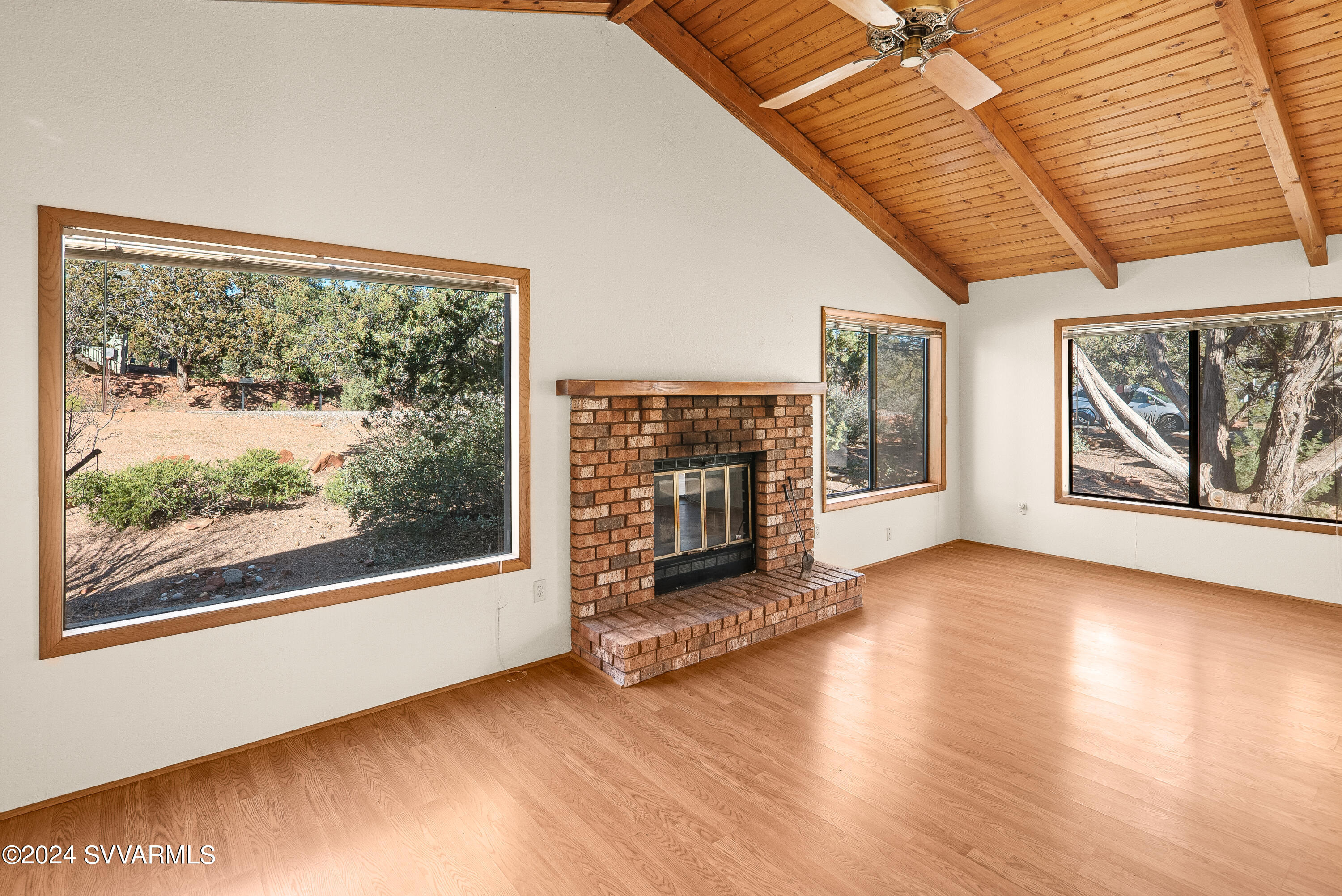 2395 Maxwell Lane