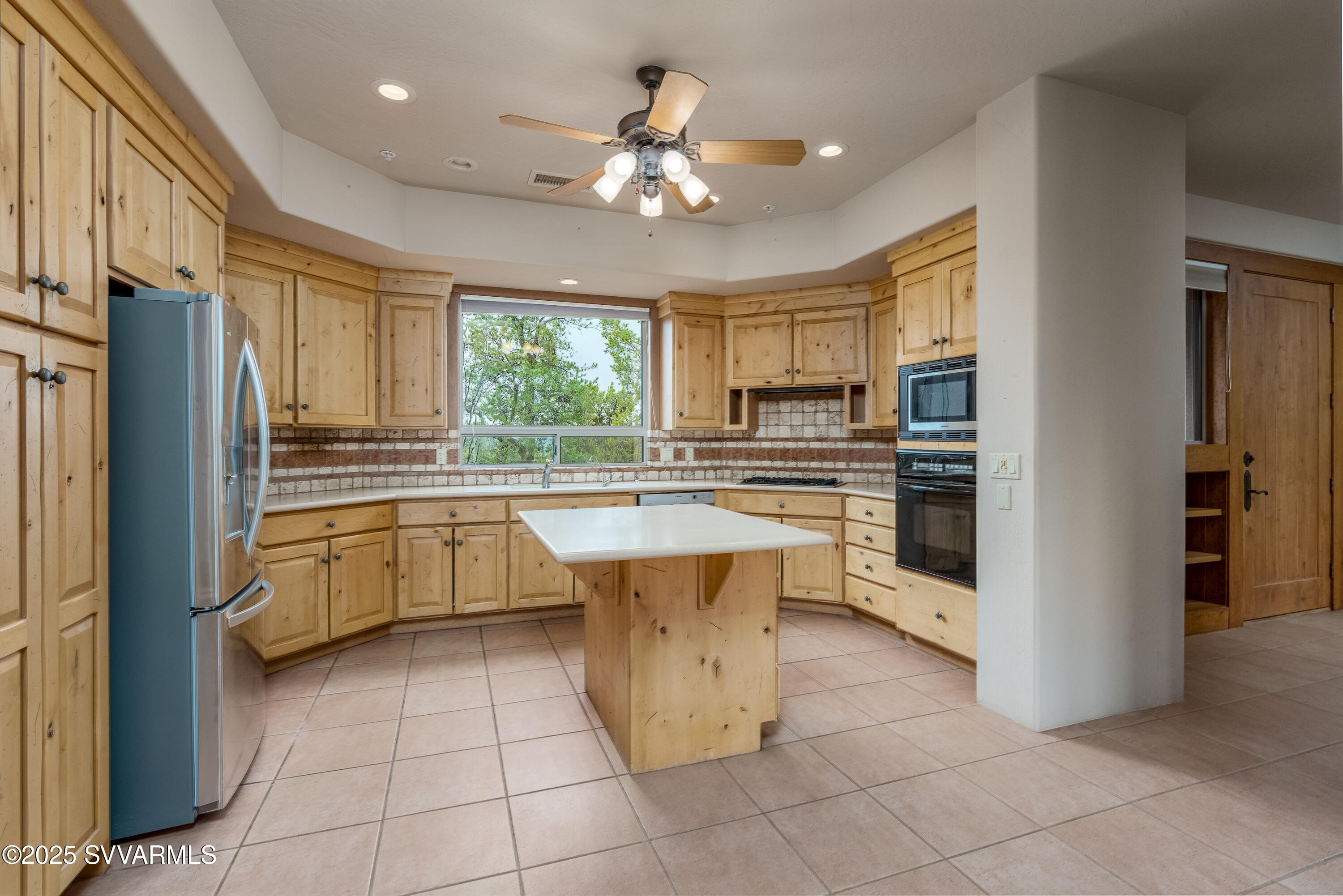2250 E Mule Deer Rd