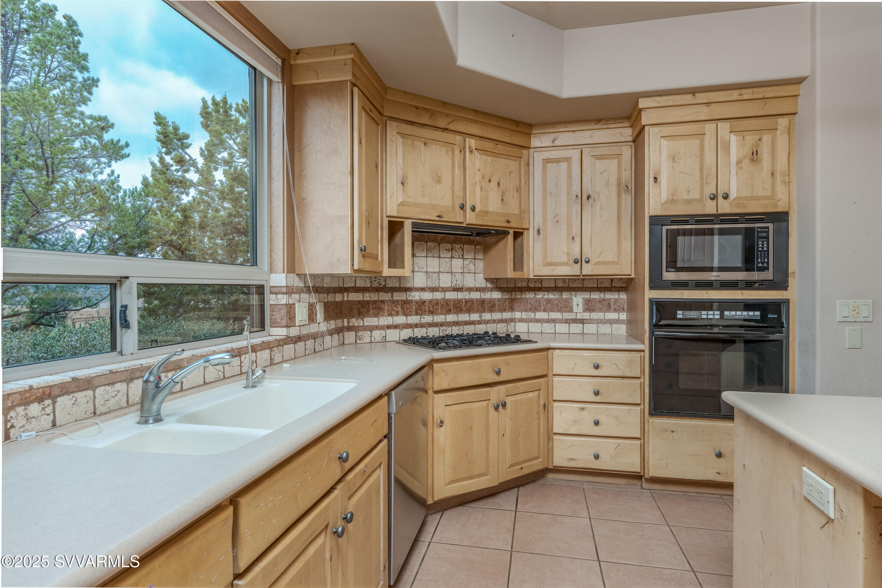 2250 E Mule Deer Rd