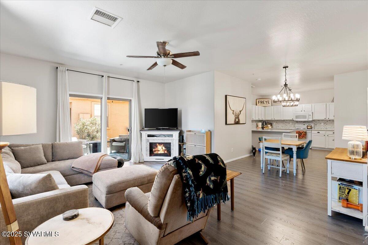 1629 Avenida Rio Verde