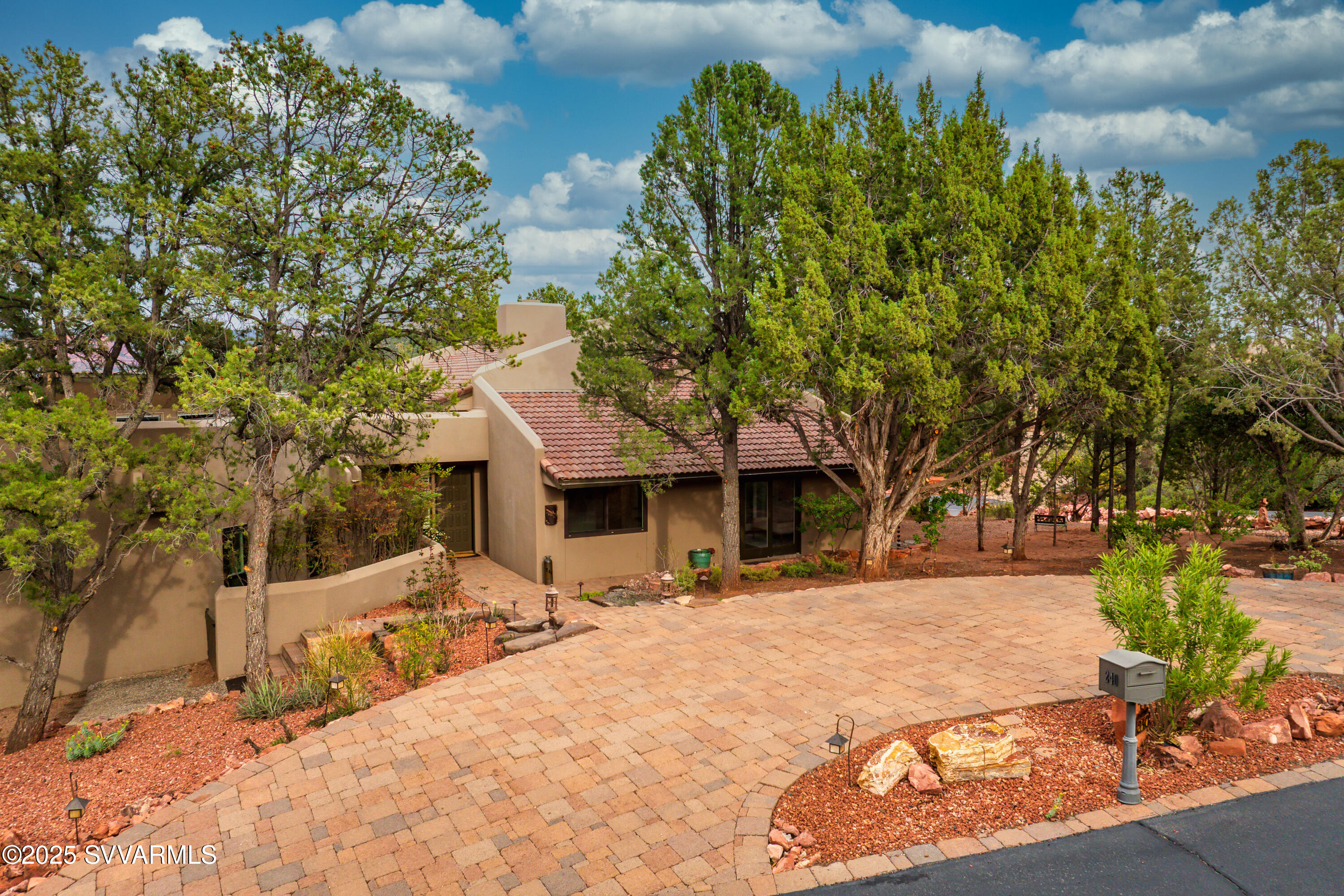 240 Racquet Rd