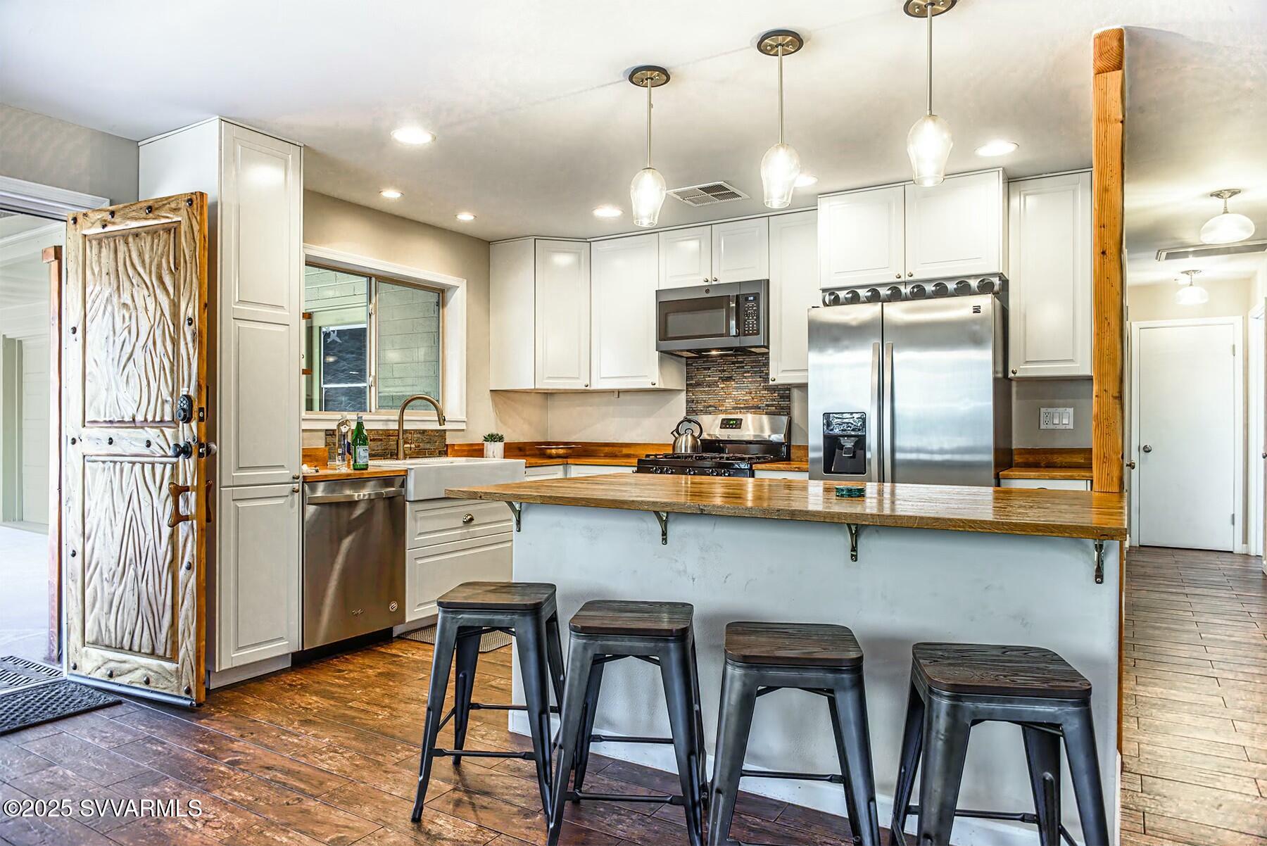 25 Cedar Lane