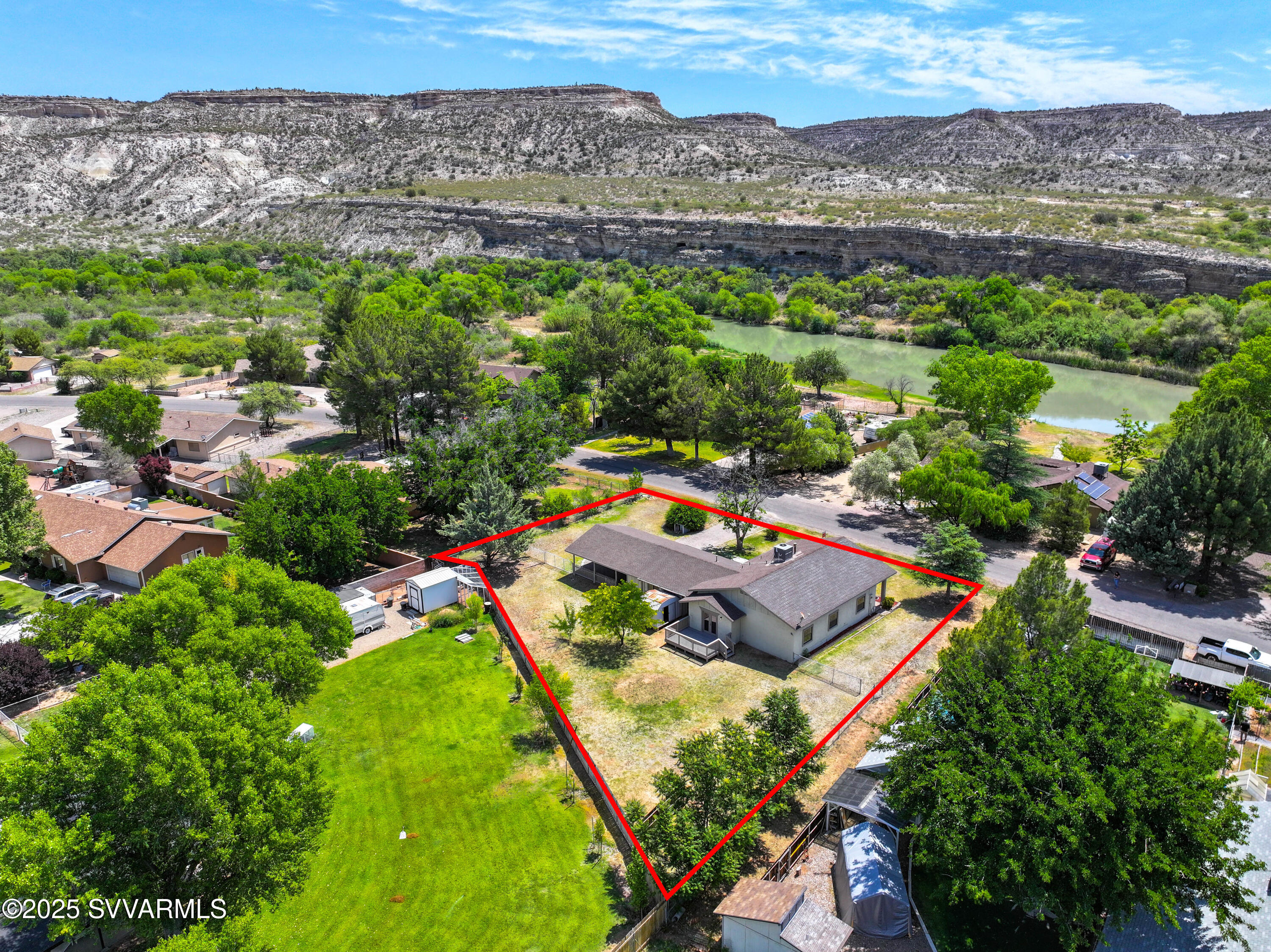 248 S River Cave Rd
