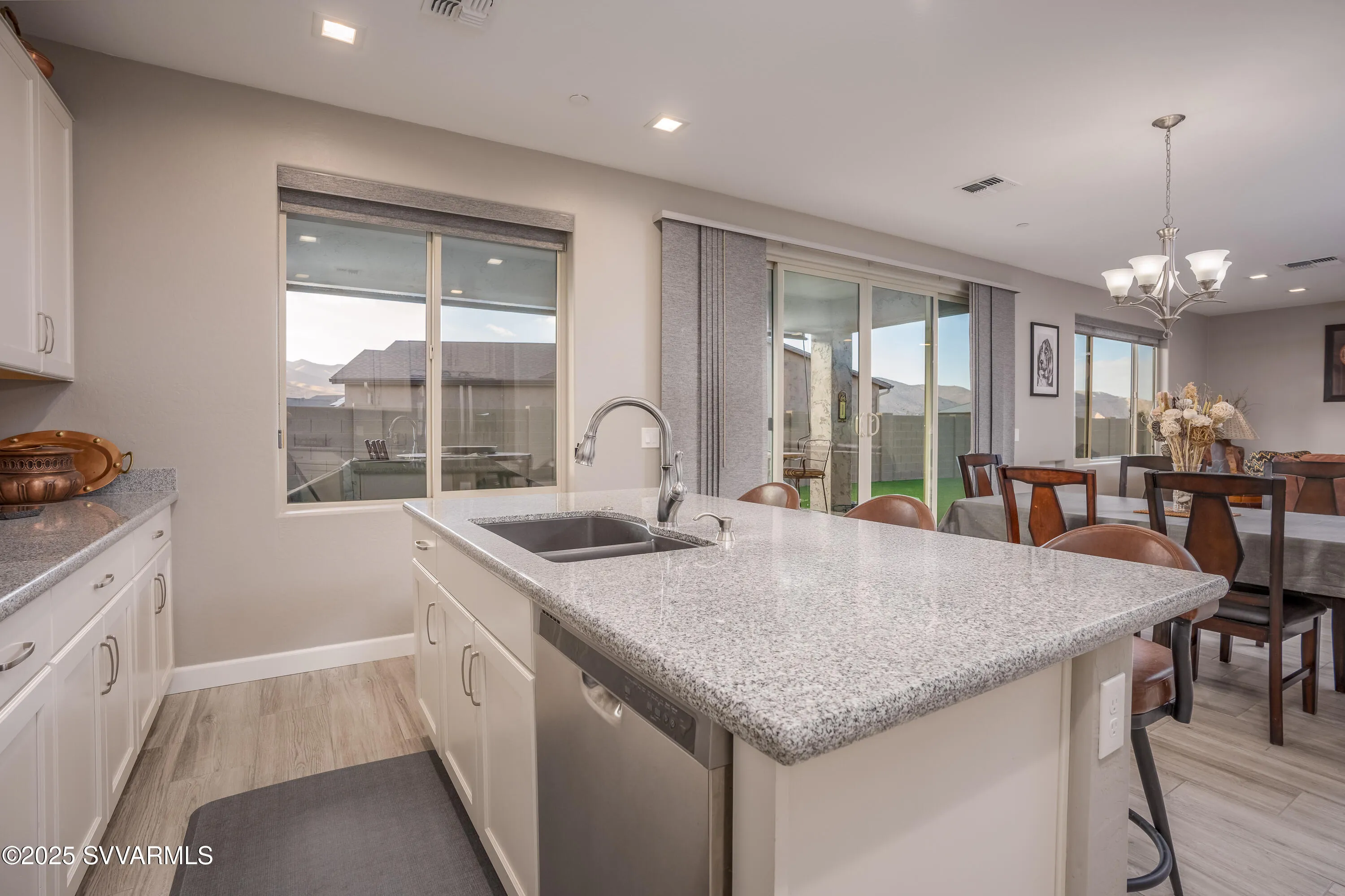 Clarkdale, Arizona 86324, United States, 3 Bedrooms Bedrooms, ,3 BathroomsBathrooms,Residential,Contingent,79934