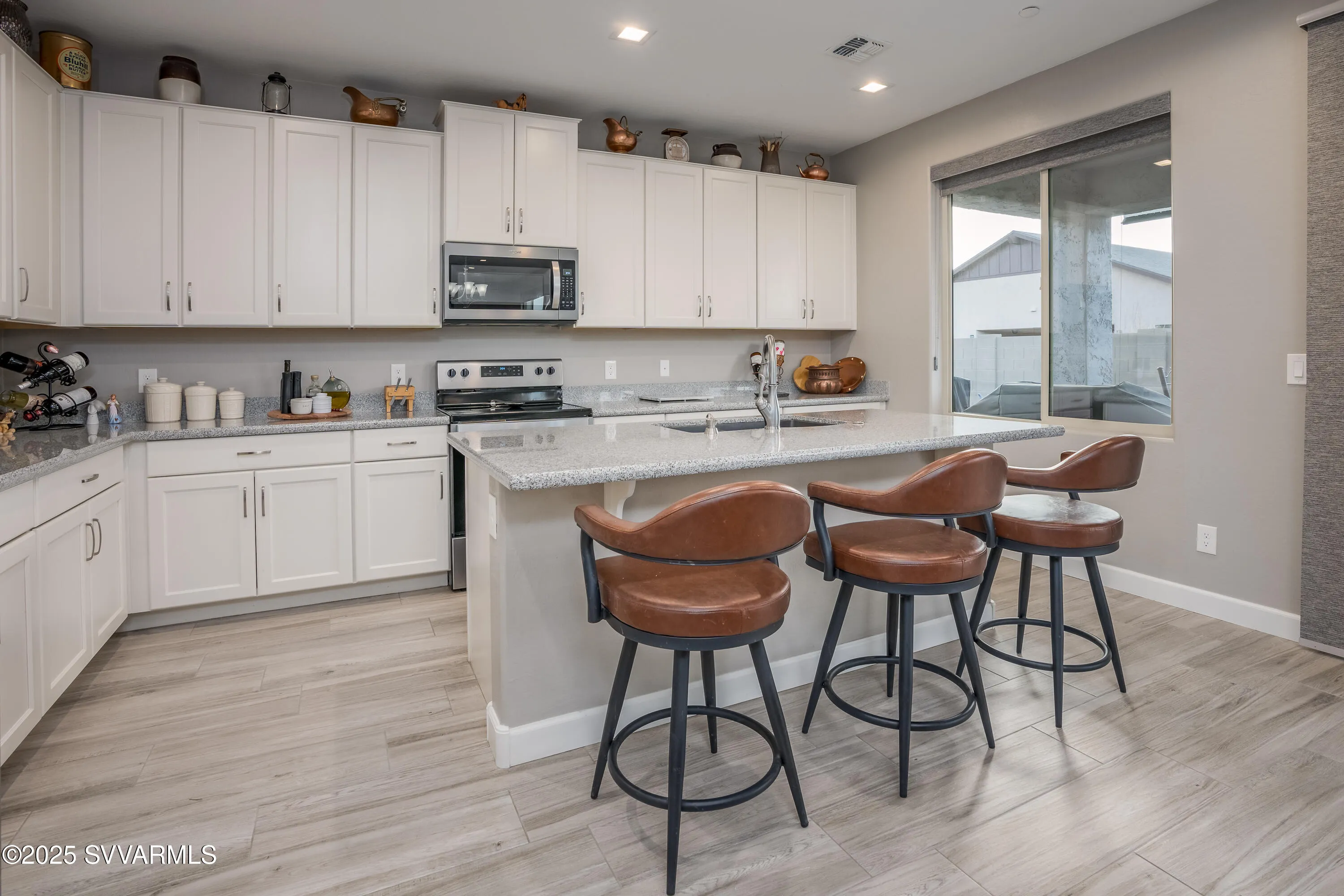 Clarkdale, Arizona 86324, United States, 3 Bedrooms Bedrooms, ,3 BathroomsBathrooms,Residential,Contingent,79934