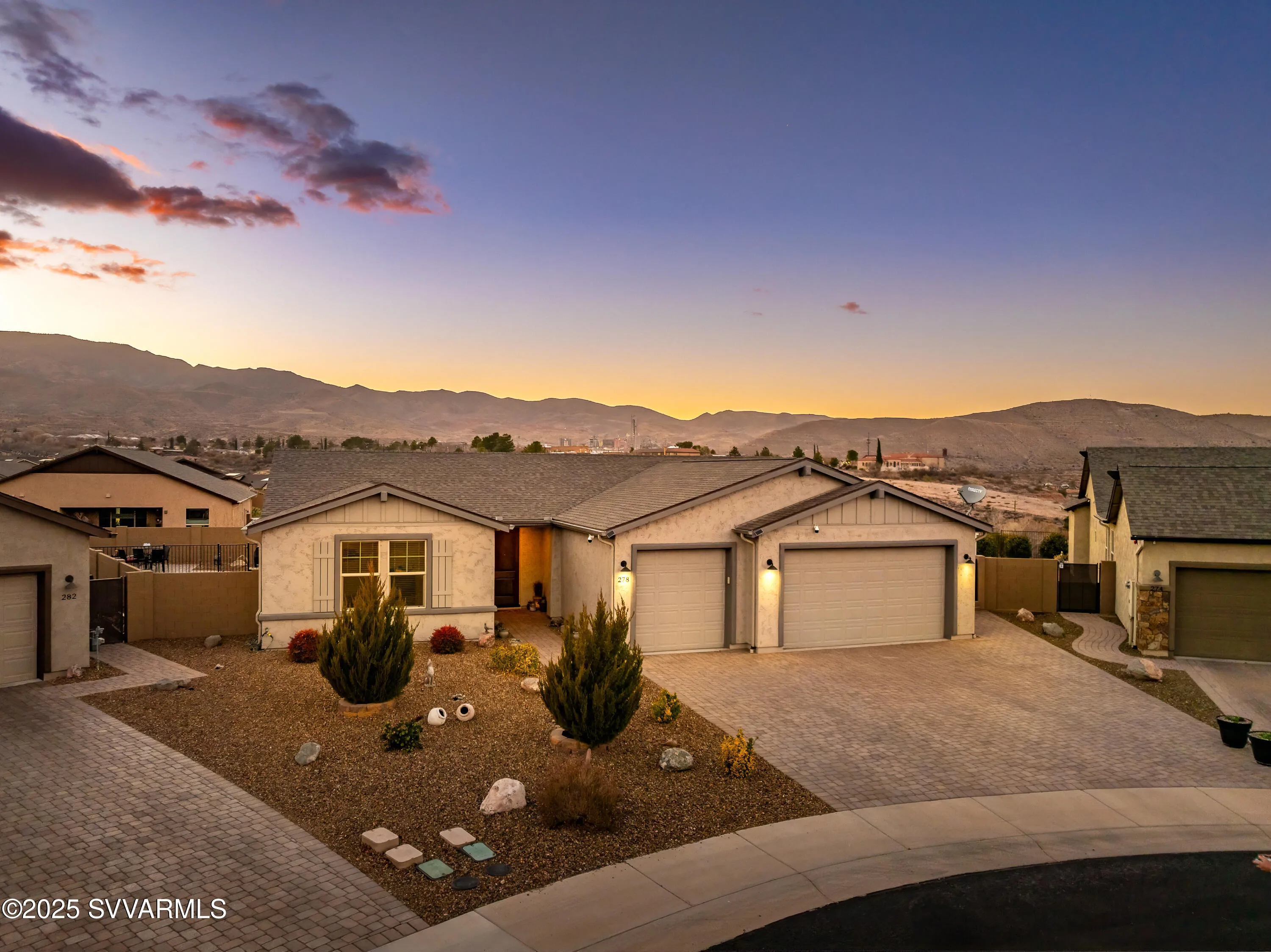 Clarkdale, Arizona 86324, United States, 3 Bedrooms Bedrooms, ,3 BathroomsBathrooms,Residential,Contingent,79934