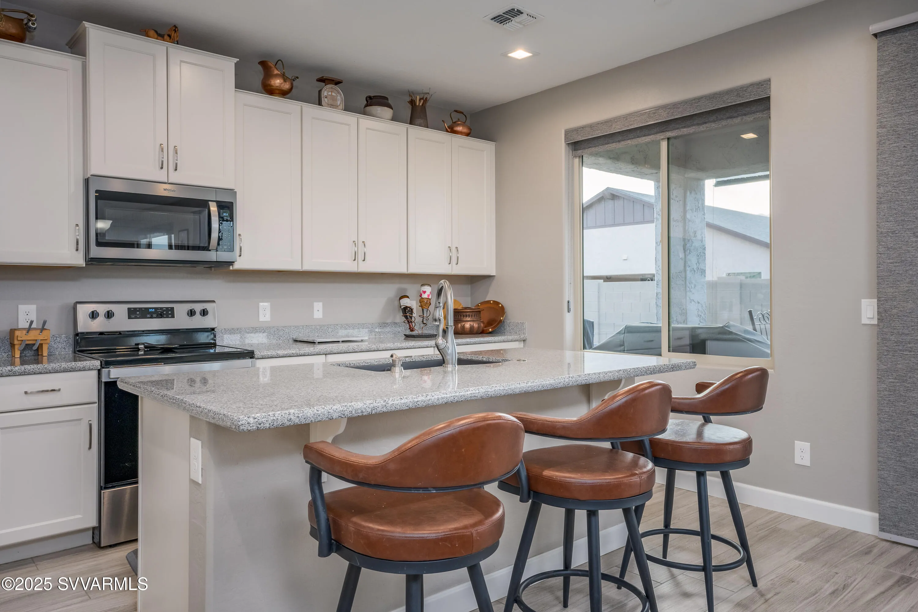 Clarkdale, Arizona 86324, United States, 3 Bedrooms Bedrooms, ,3 BathroomsBathrooms,Residential,Contingent,79934