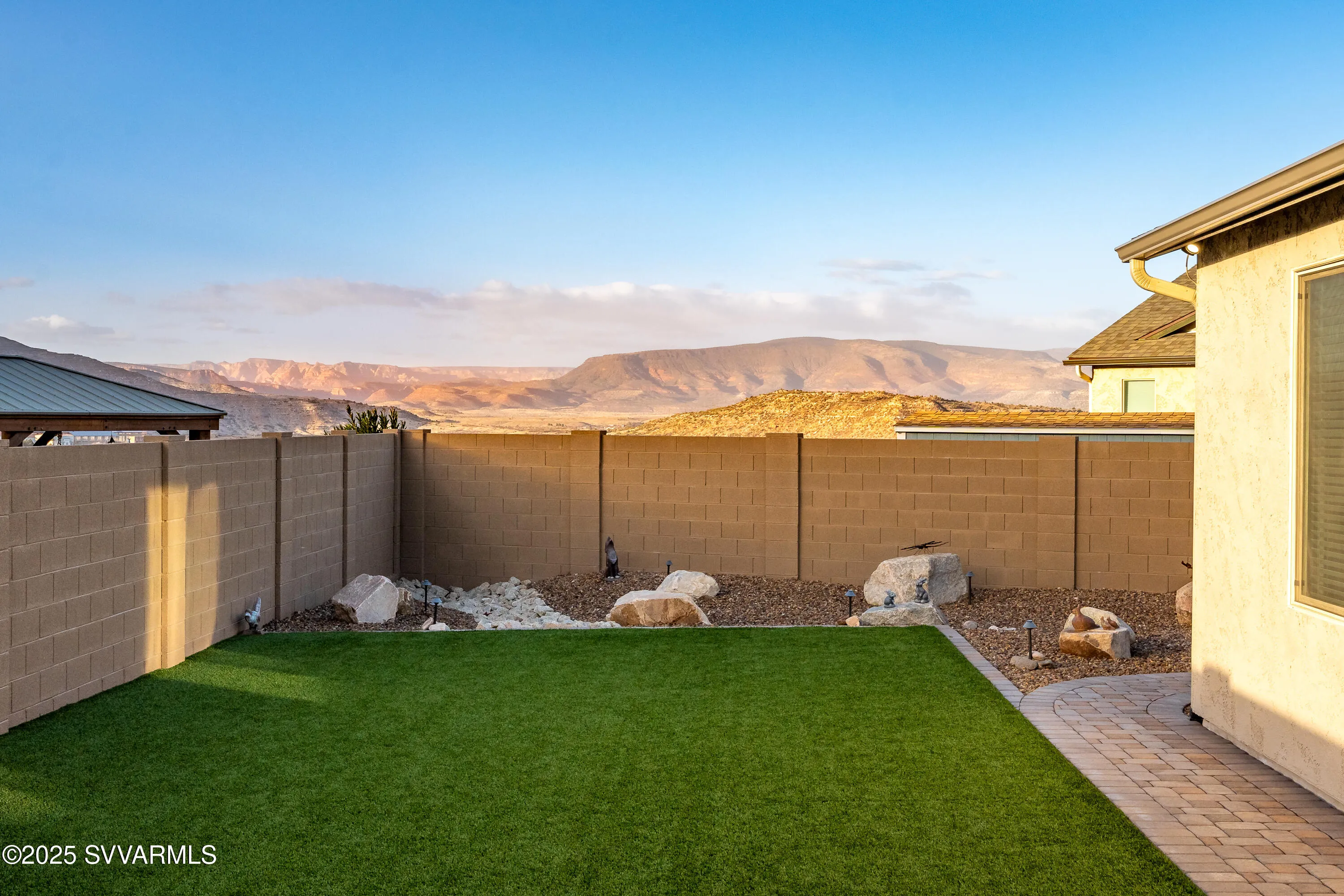 Clarkdale, Arizona 86324, United States, 3 Bedrooms Bedrooms, ,3 BathroomsBathrooms,Residential,Contingent,79934