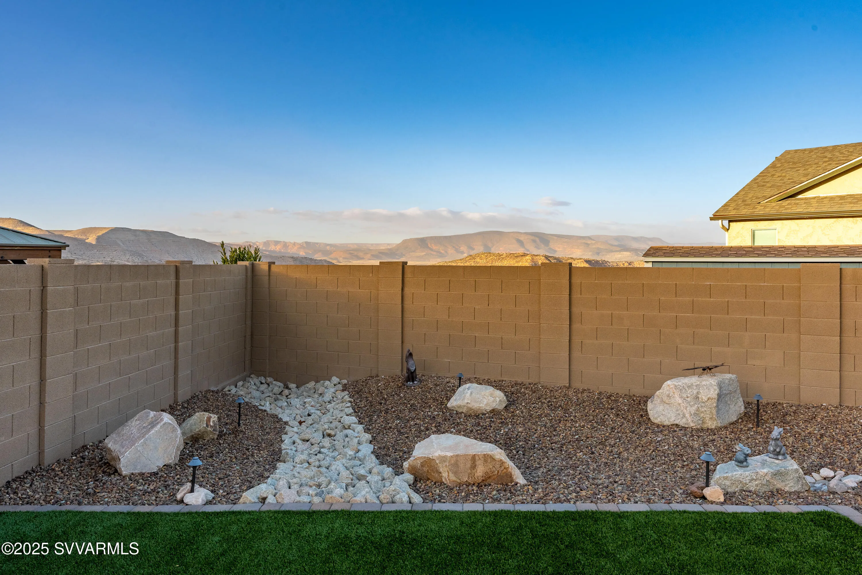 Clarkdale, Arizona 86324, United States, 3 Bedrooms Bedrooms, ,3 BathroomsBathrooms,Residential,Contingent,79934