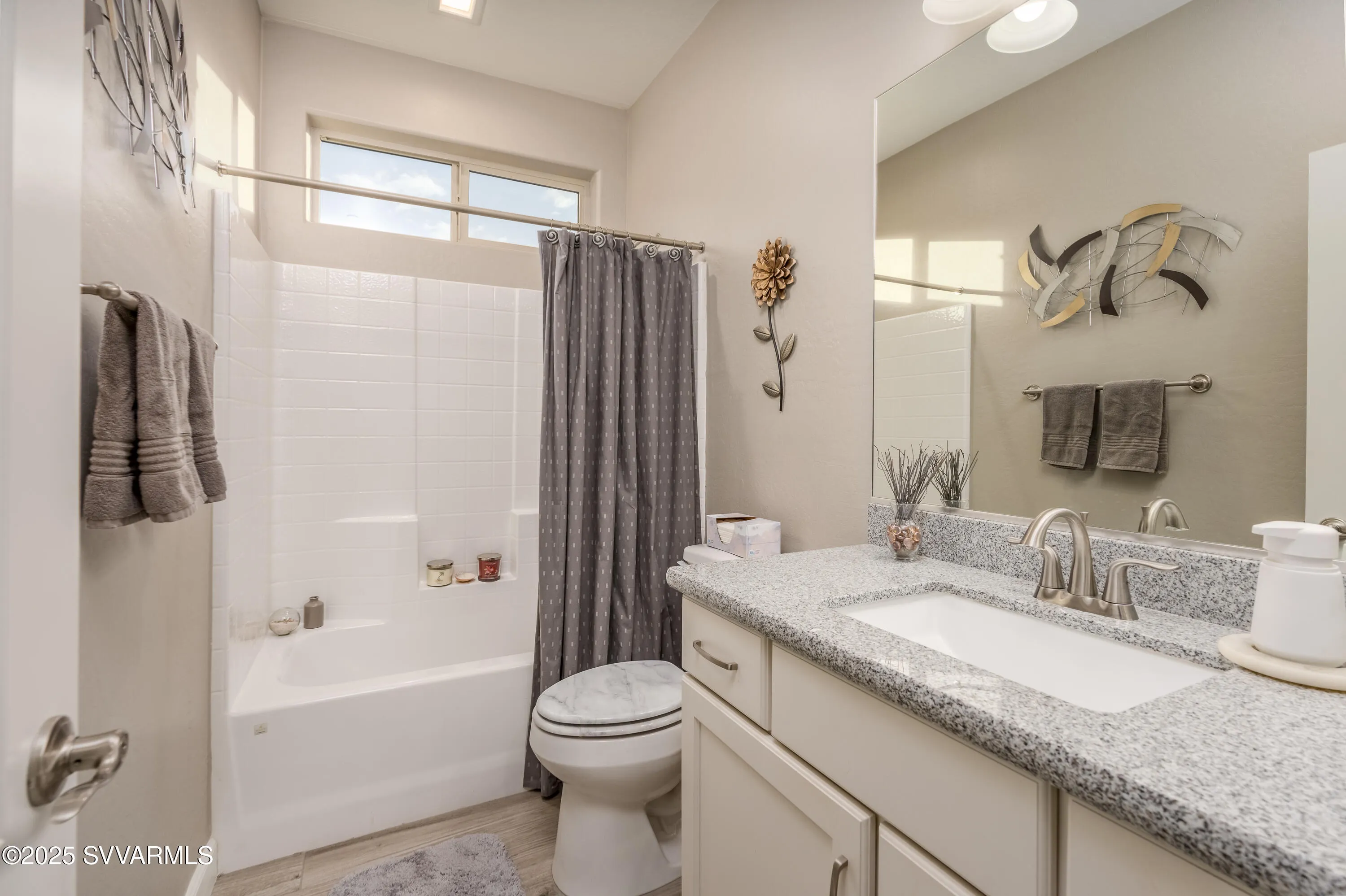 Clarkdale, Arizona 86324, United States, 3 Bedrooms Bedrooms, ,3 BathroomsBathrooms,Residential,Contingent,79934